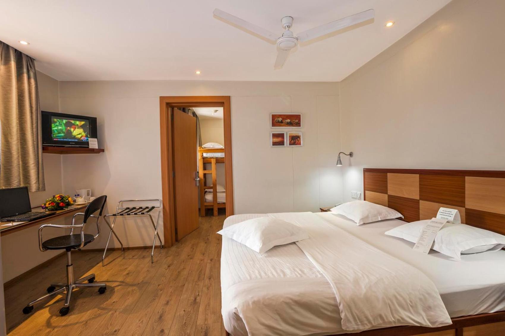 Standard King Room - Non-Smoking
