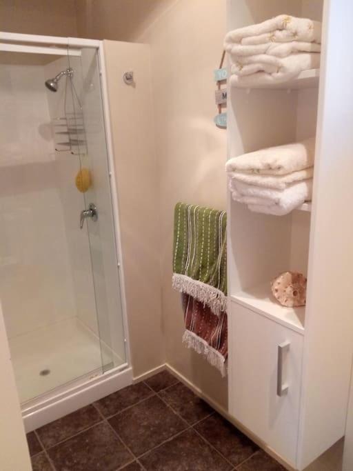 Deluxe Queen Suite