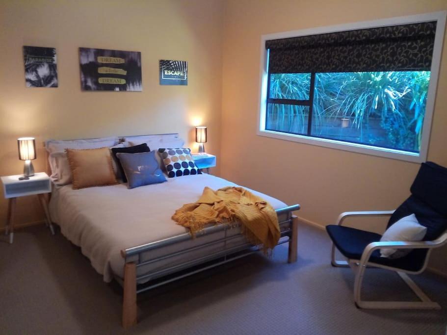 Deluxe Queen Suite photo 3