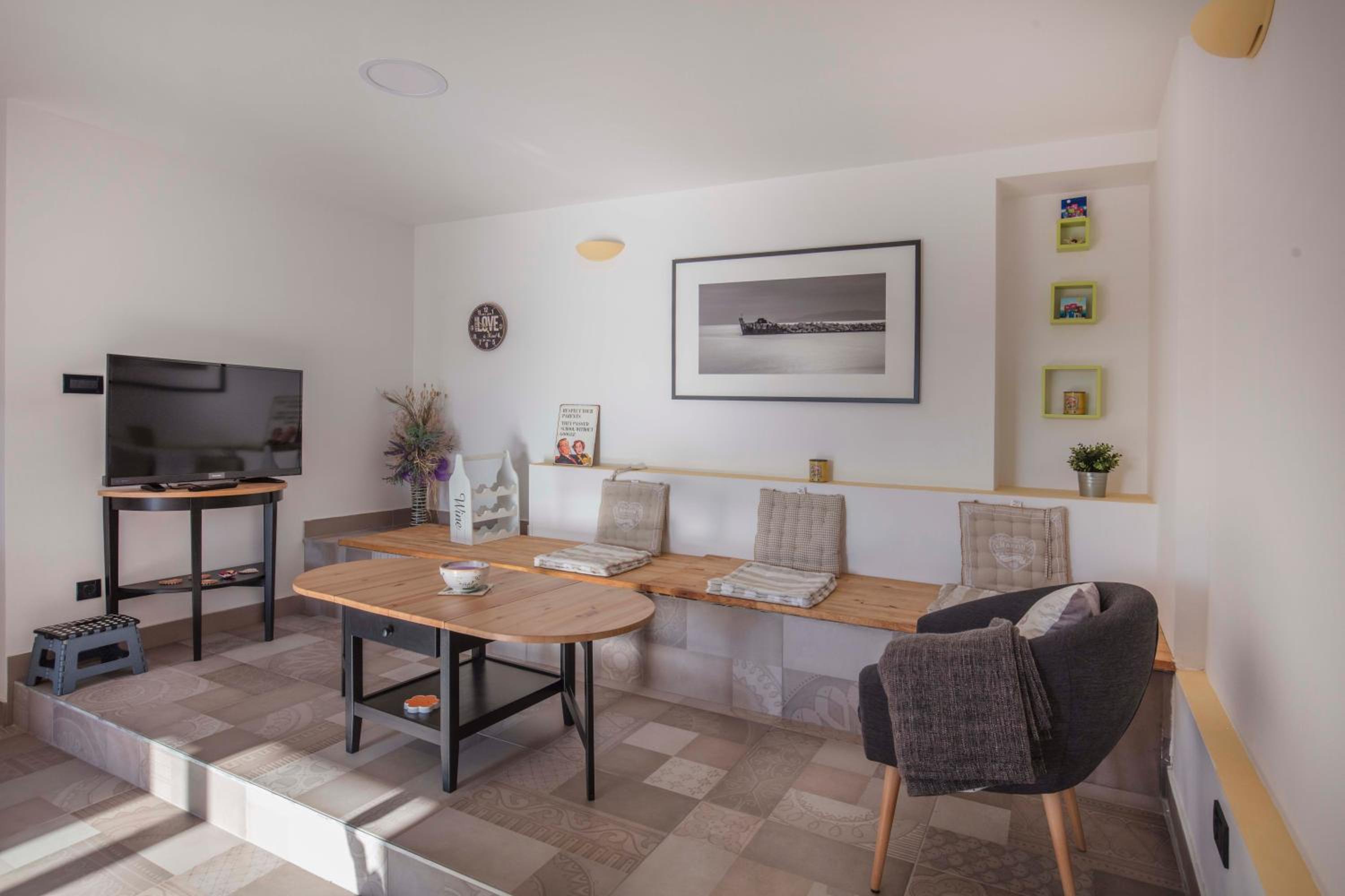 Apartment with Terrace