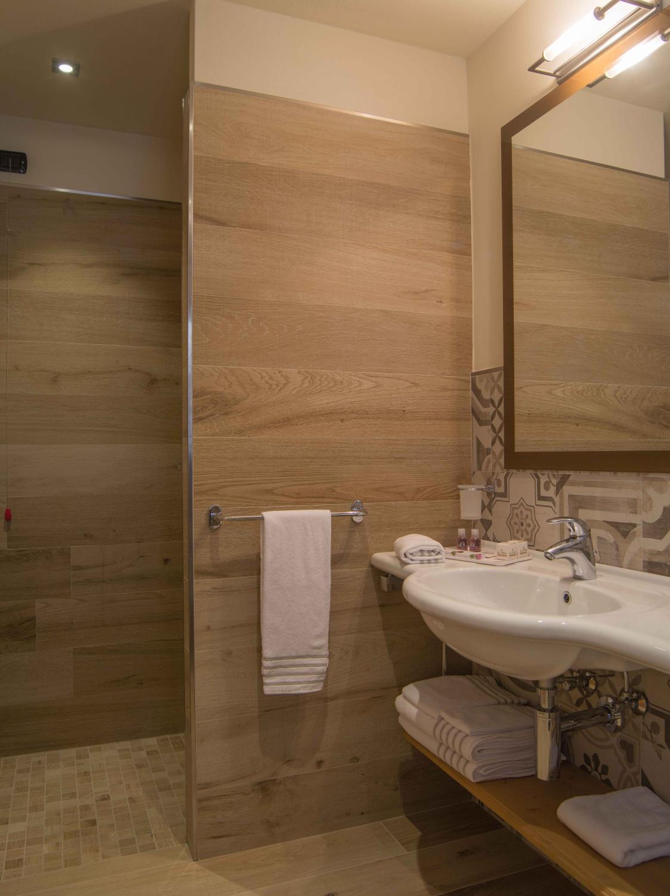 Triple Room with Balcony - Photo 1