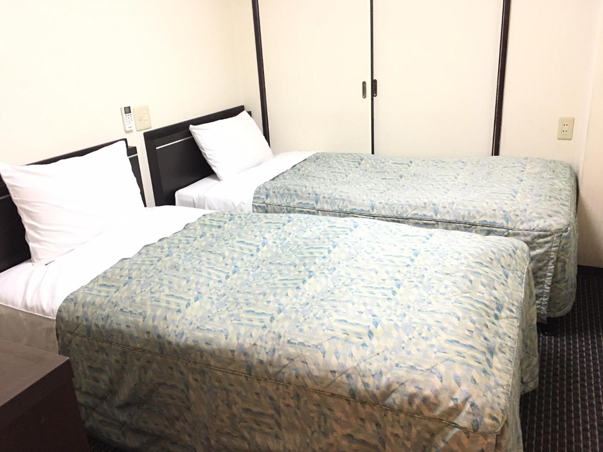 Twin Room - Non-Smoking - No Daily Cleaning
