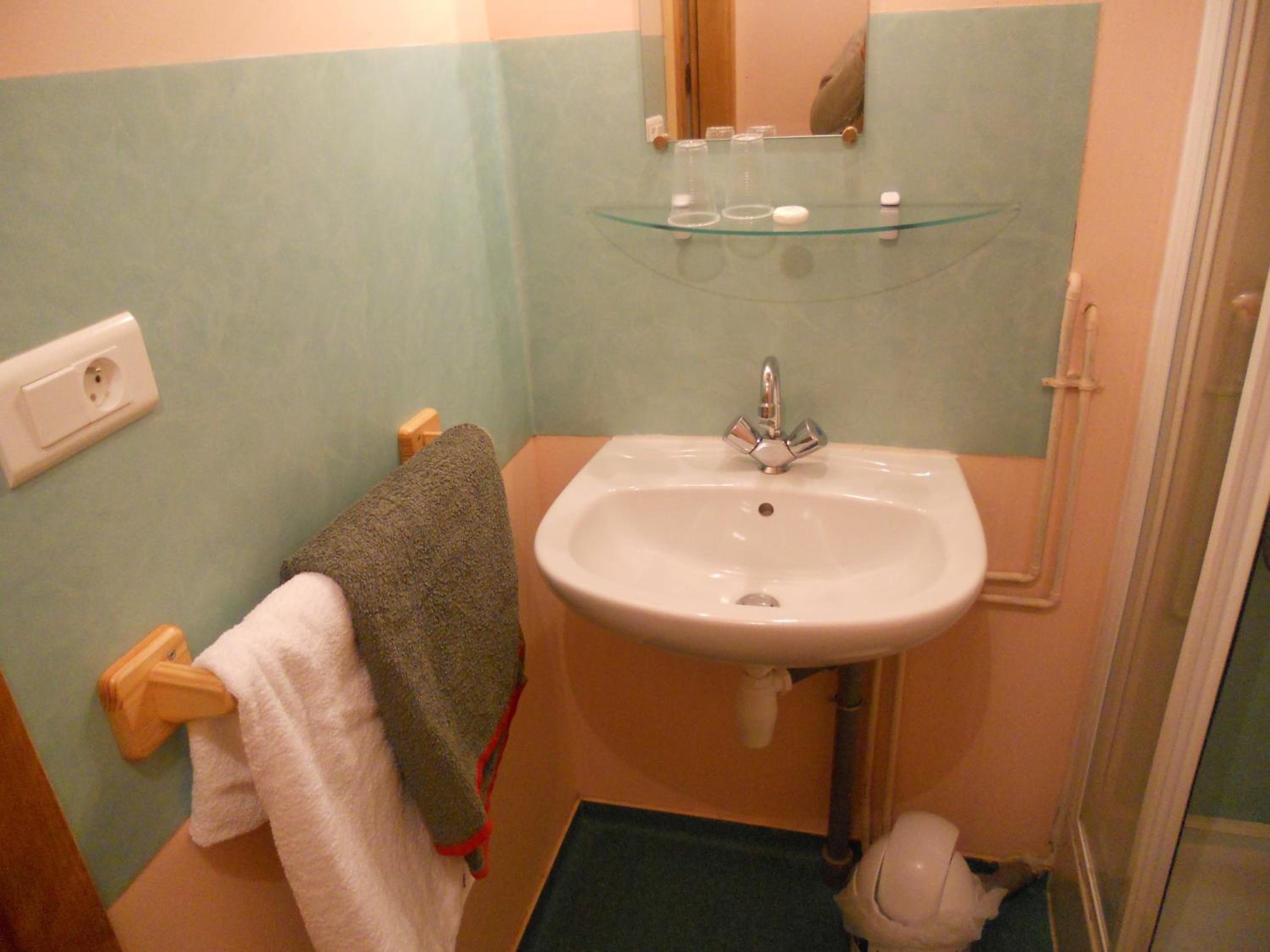 Double Room - Photo 3