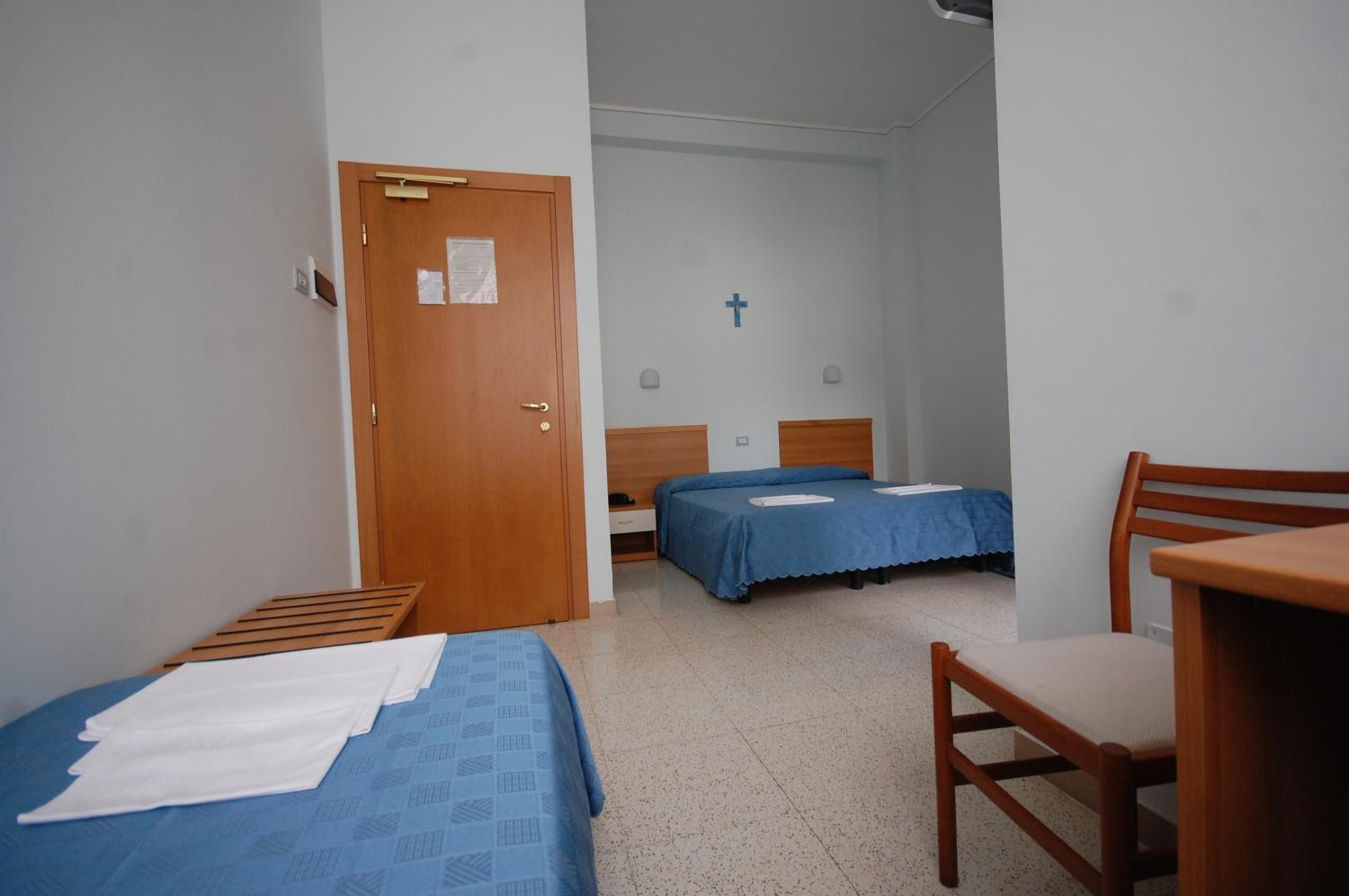 Triple Room - Photo 1