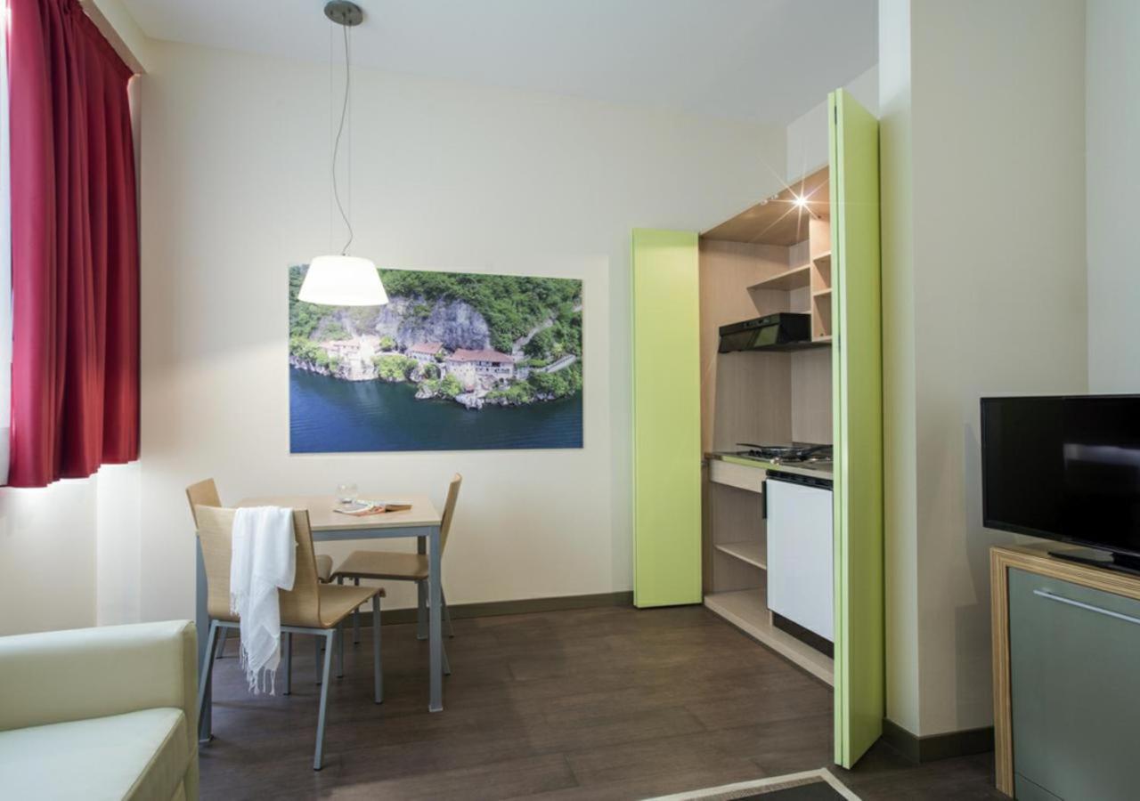 Standard Family Room - Photo 4