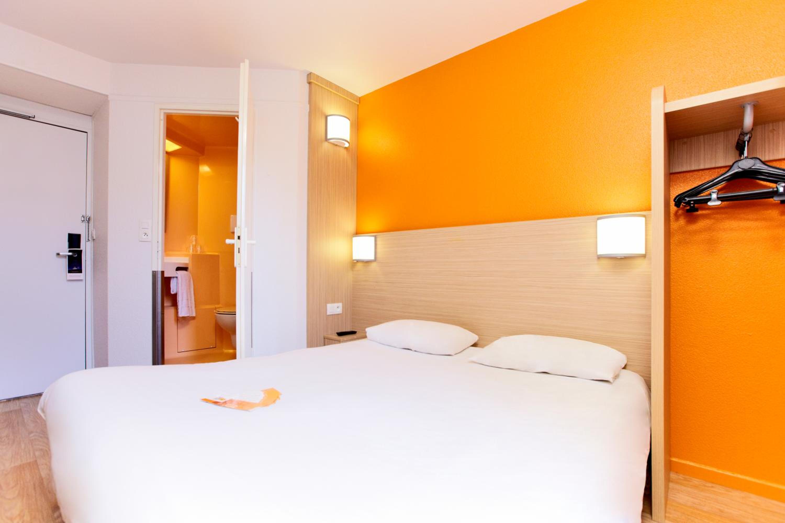 Double Room - Photo 2