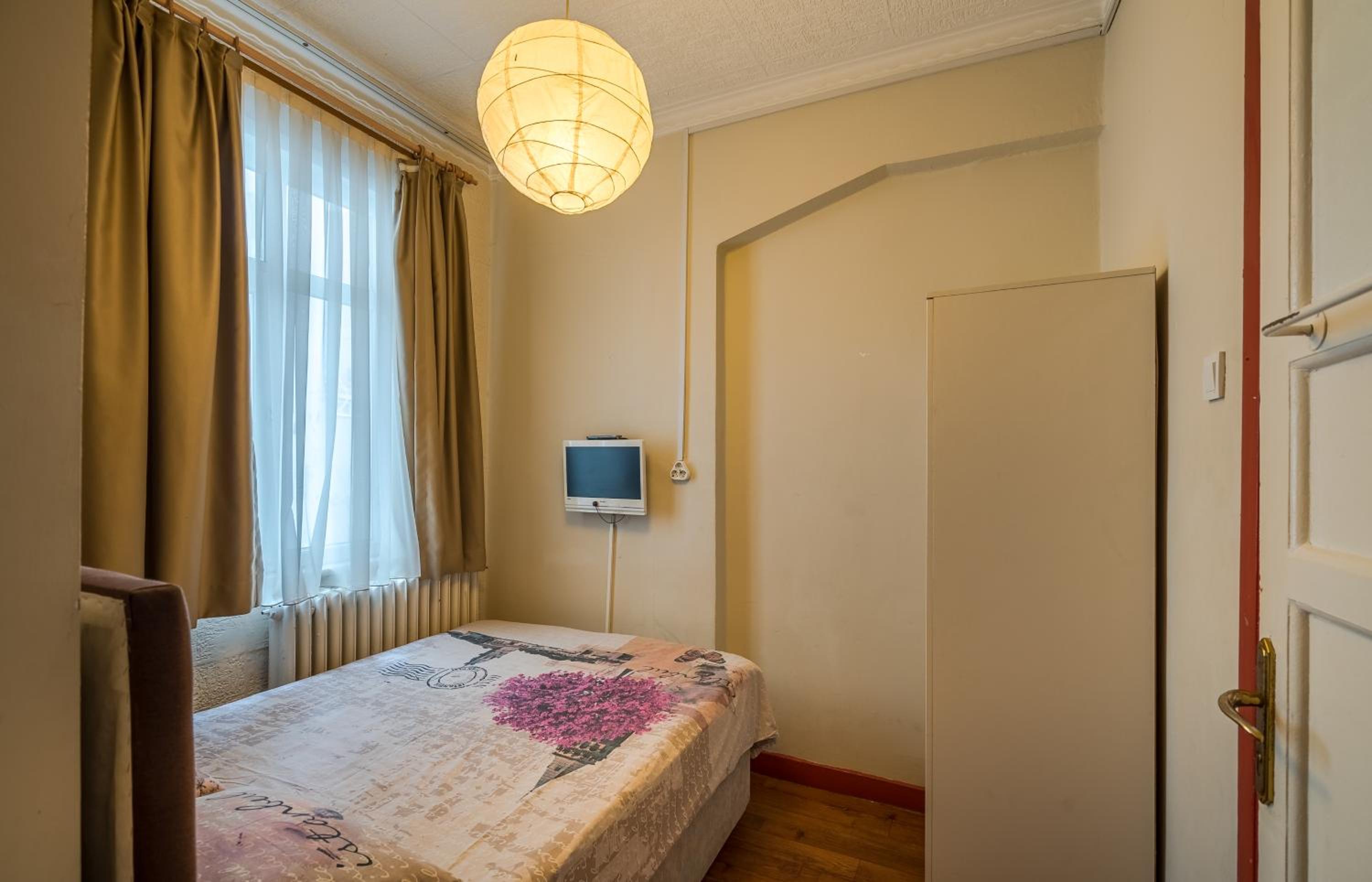 Standard Double Room photo 2
