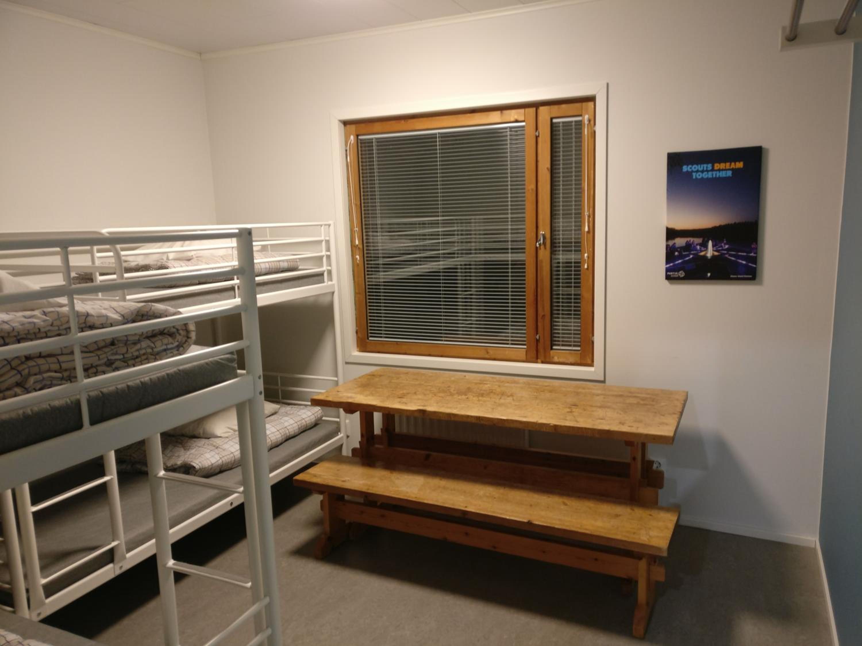 Quadruple Room with Shared Bathroom photo 3