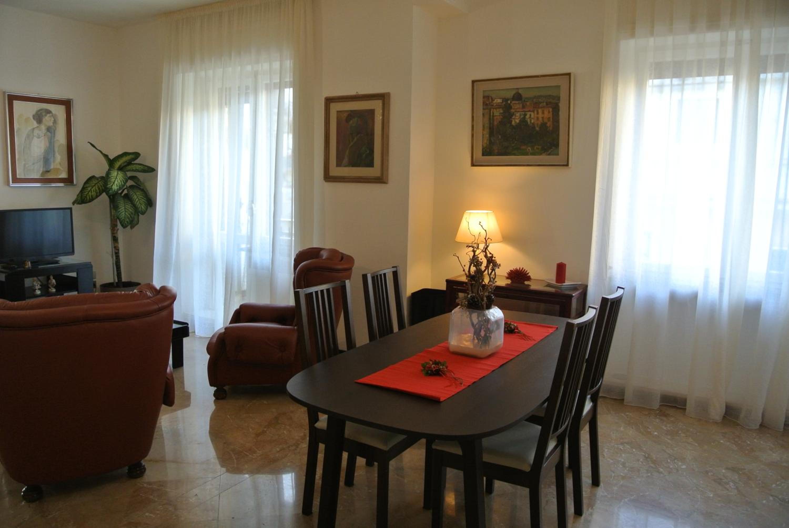 Apartment - Fifth Floor - Photo 17