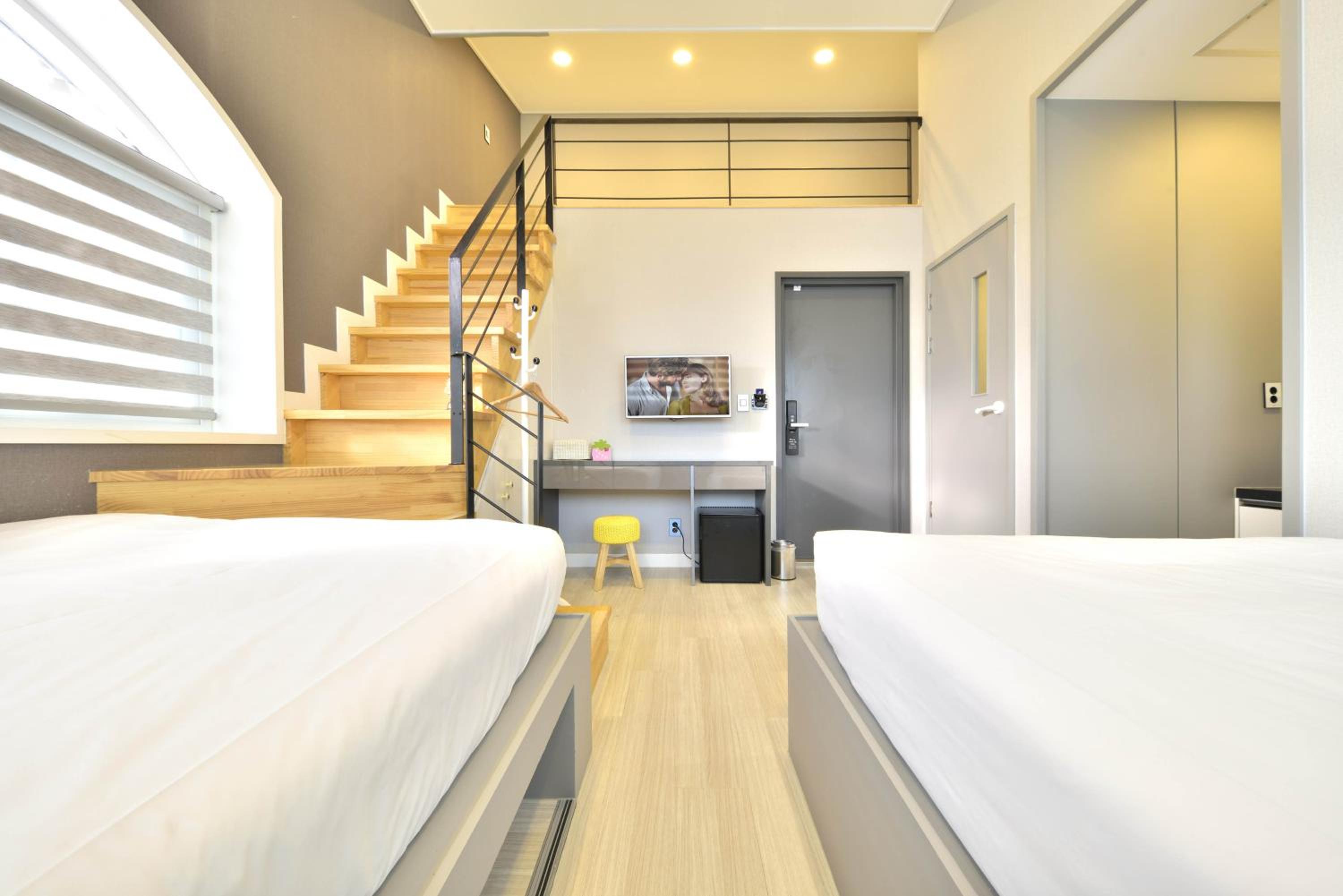 Deluxe Family Suite