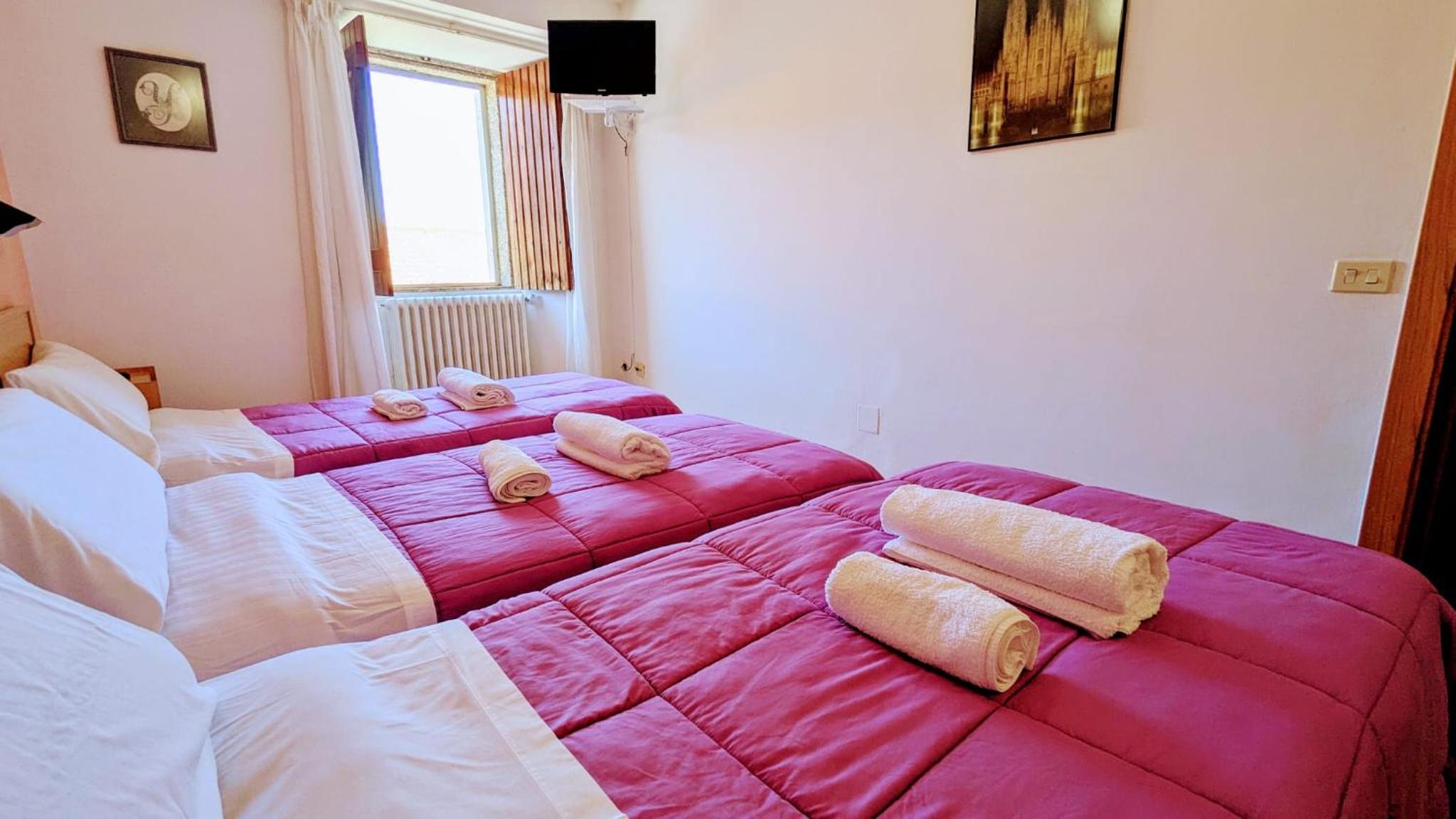 Quadruple Room with Private Bathroom