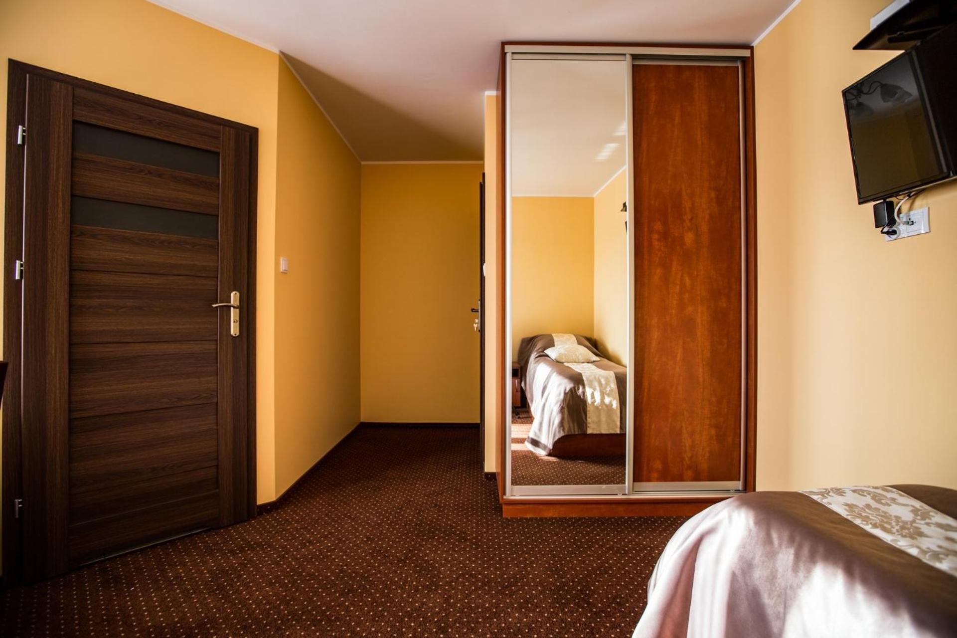 Classic Triple Room - Photo 4
