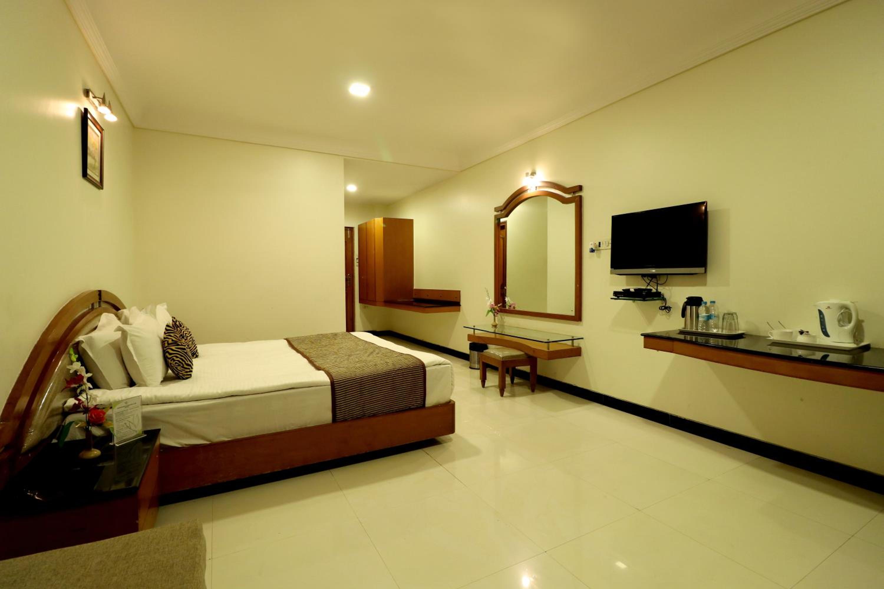 Deluxe Room - Photo 6