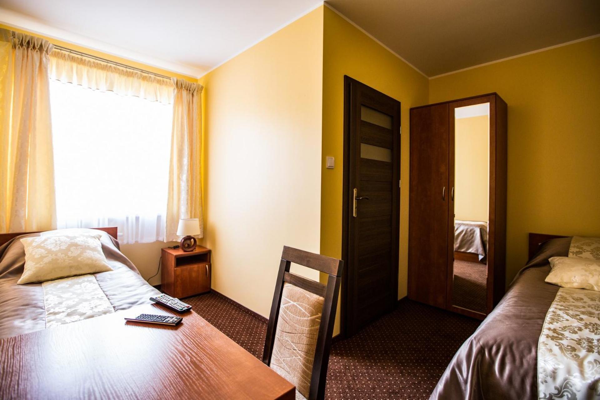 Classic Triple Room - Photo 2