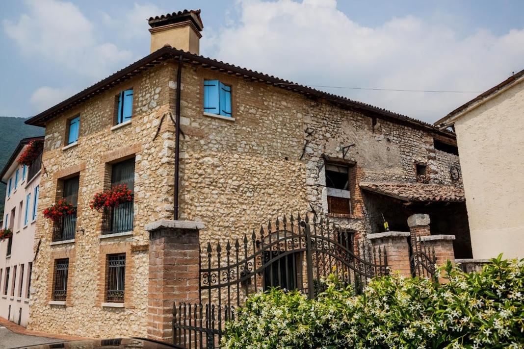 Villa photo 2