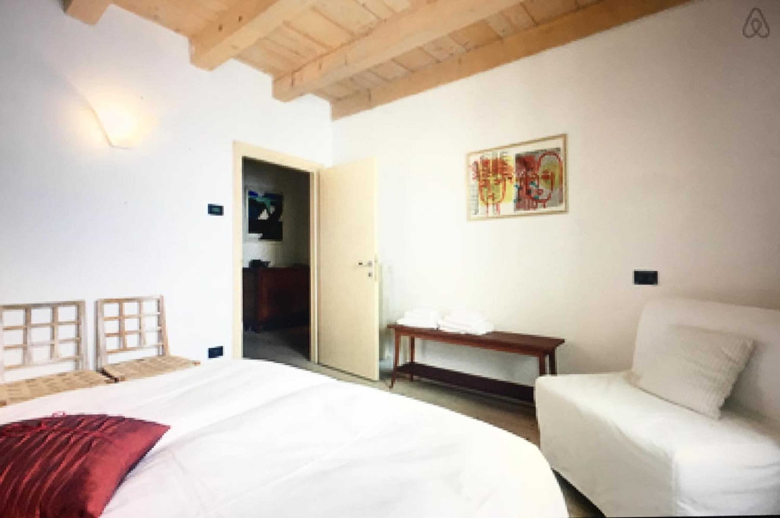 Double or Twin Room with Private External Bathroom - Photo 20
