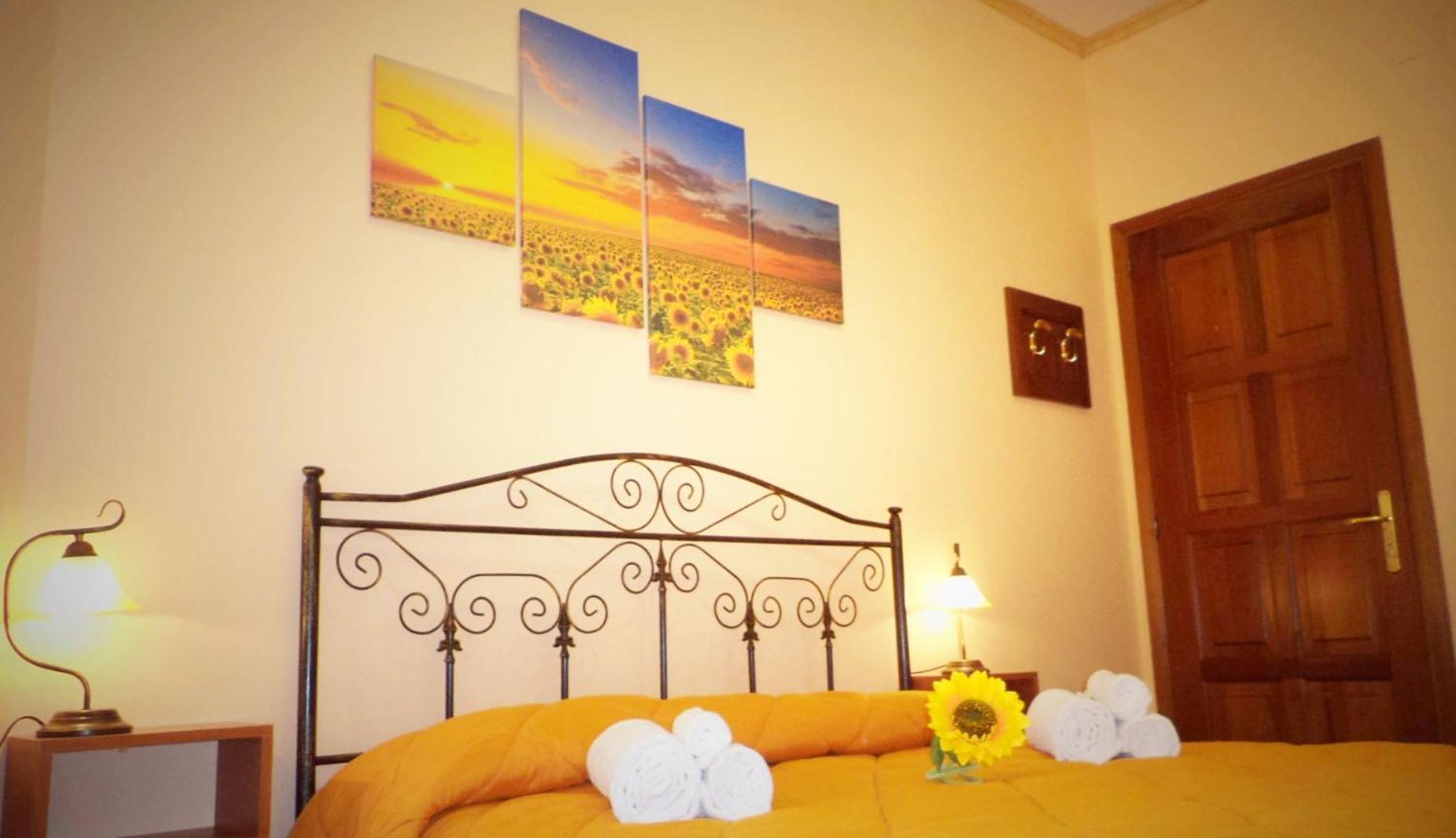Double Room with Private Bathroom photo 3