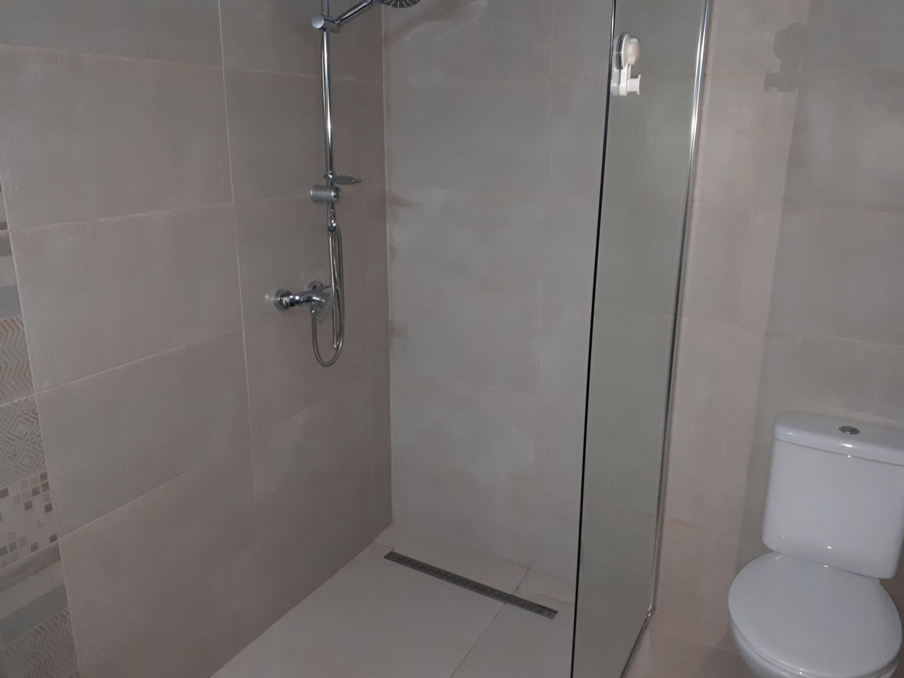 Deluxe King Room - Photo 18