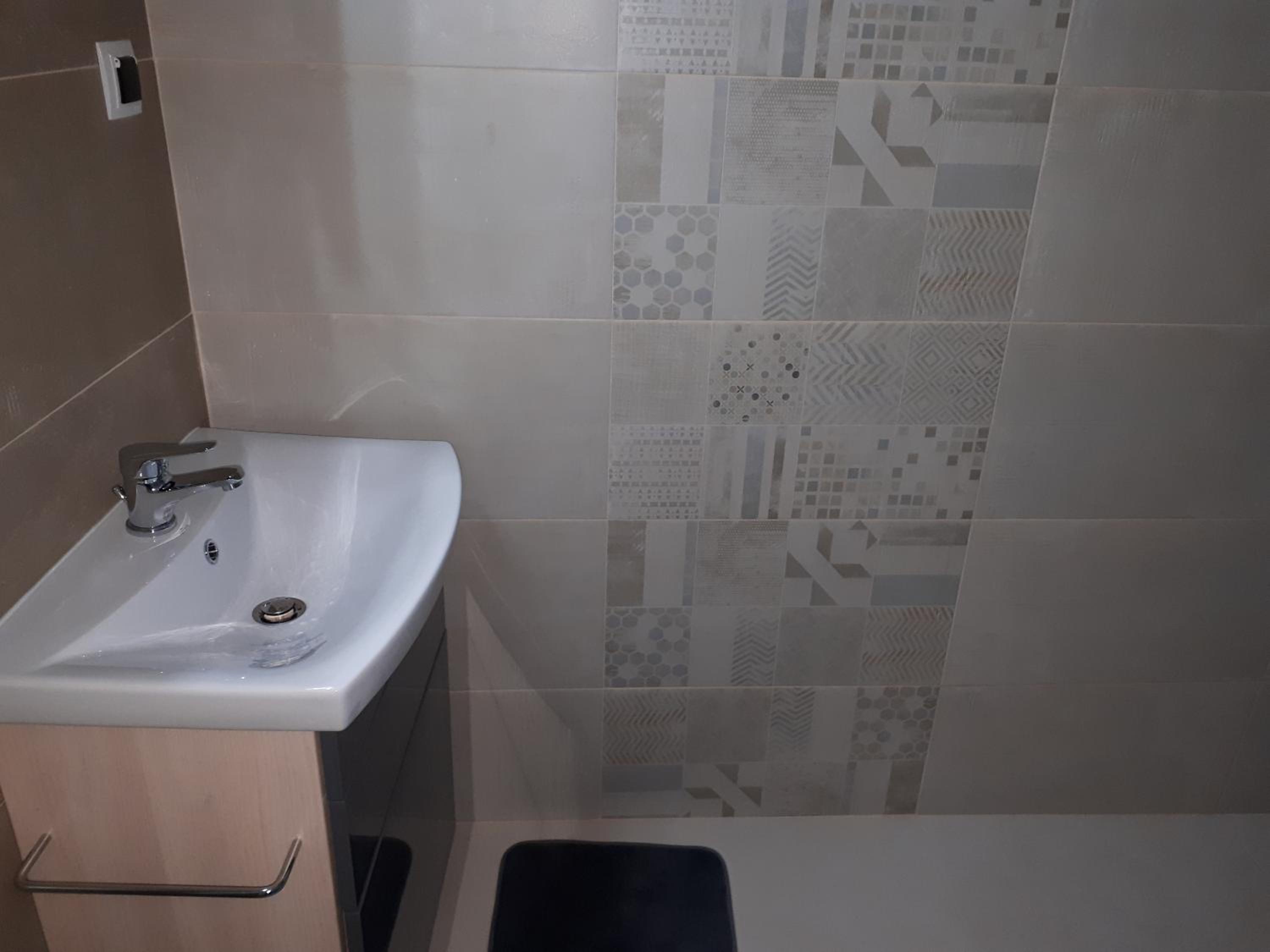 Deluxe King Room - Photo 17