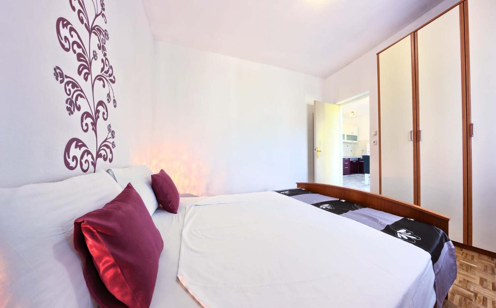 Two-Bedroom Apartment with Terrace and Garden View photo 1
