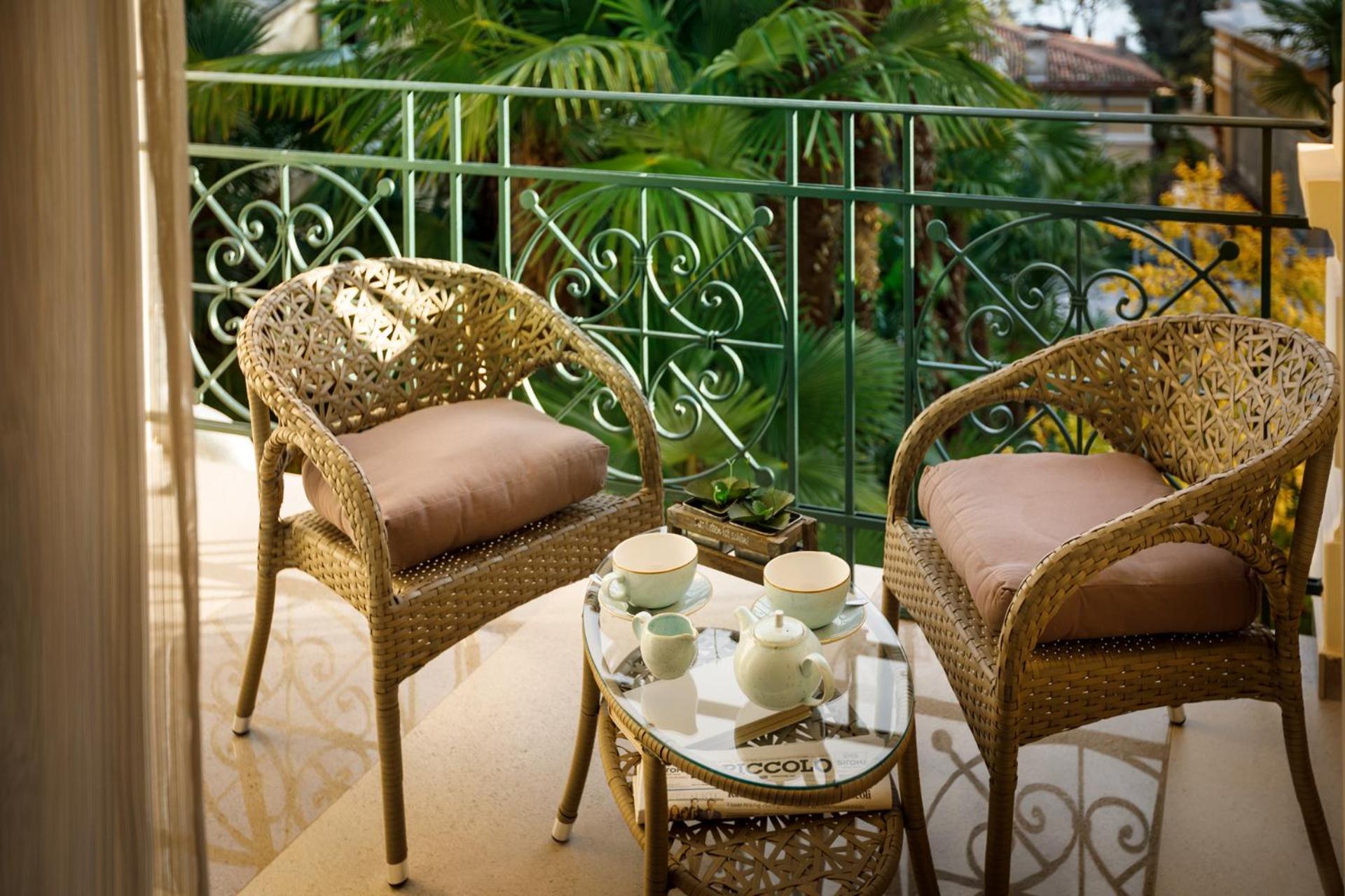 Two-Bedroom Apartment with Balcony - Photo 16