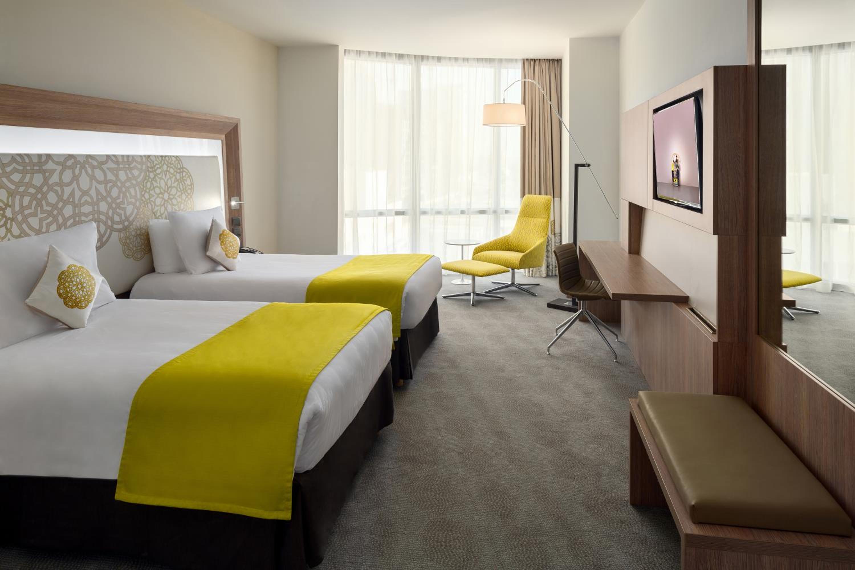 Deluxe Room With 2 Single Beds And 1 SofaÂ´ - Photo 7