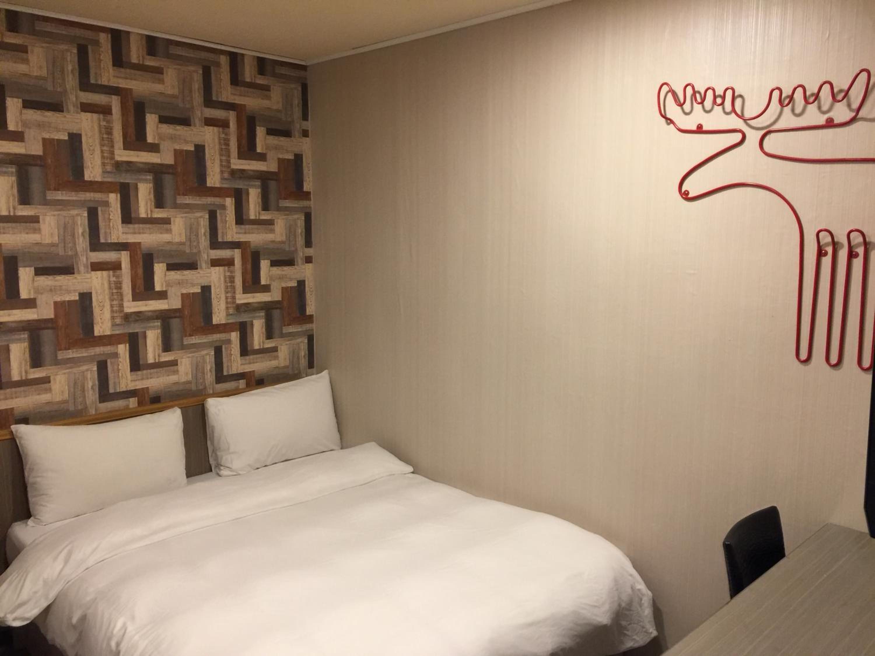 Budget Double Room photo 1