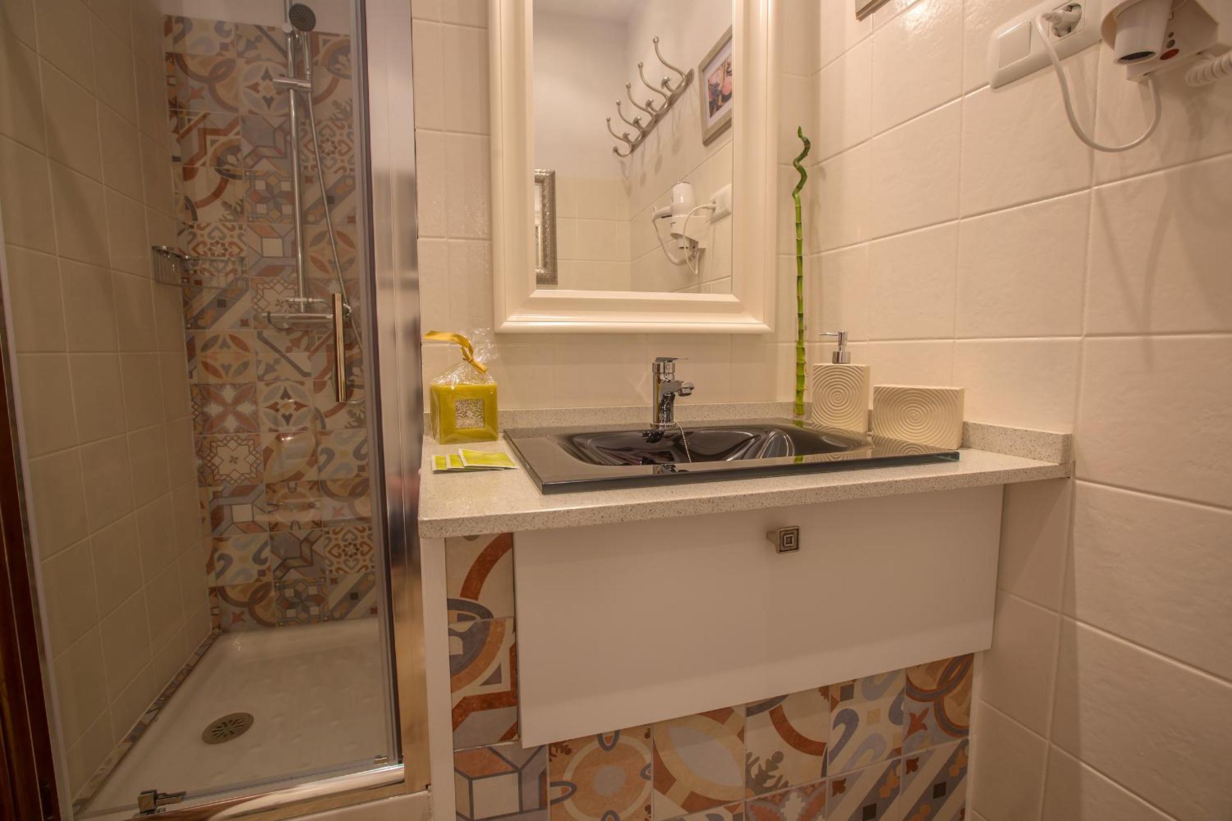 Two-Bedroom Apartment - Photo 14