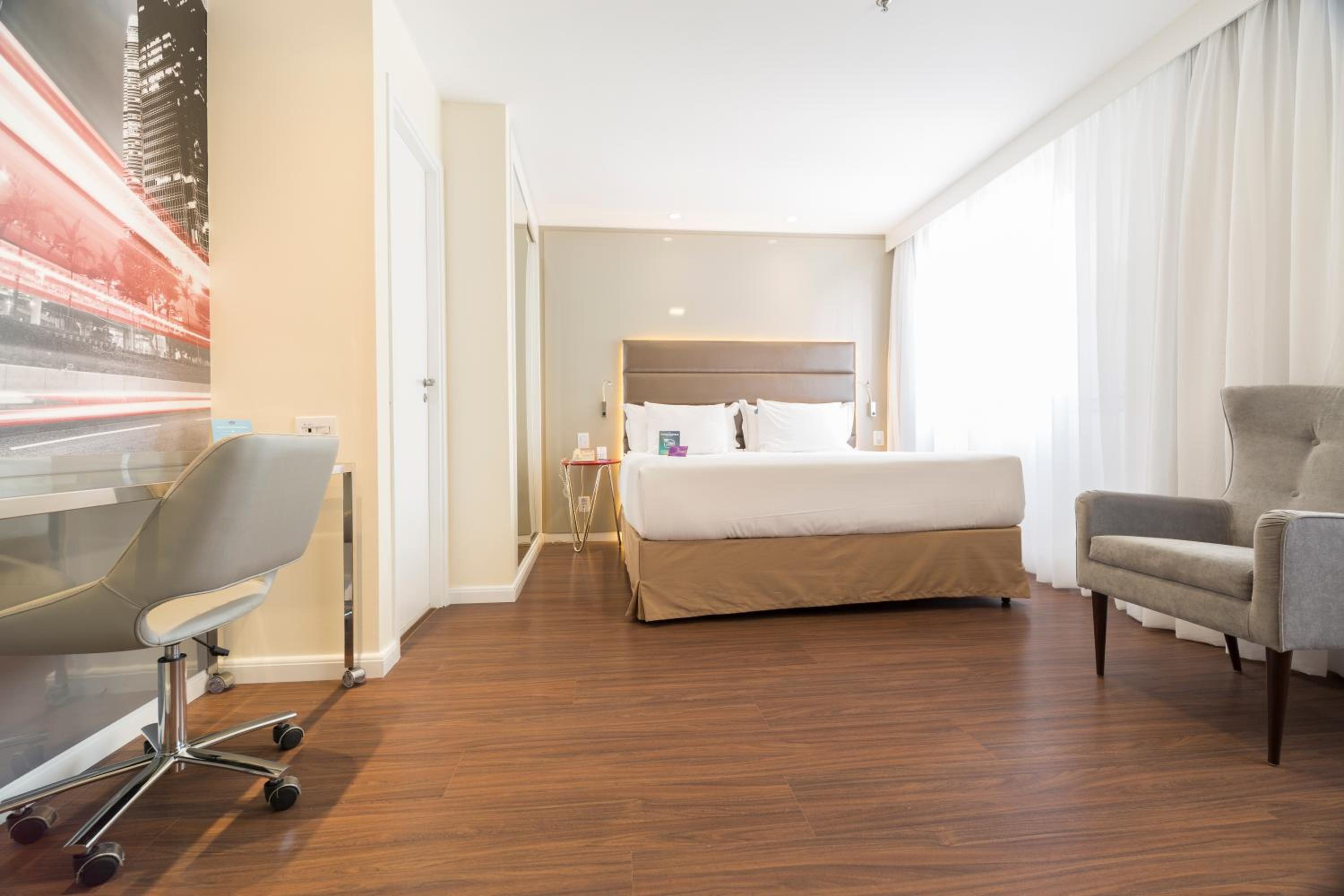Superior King Room - Photo 5