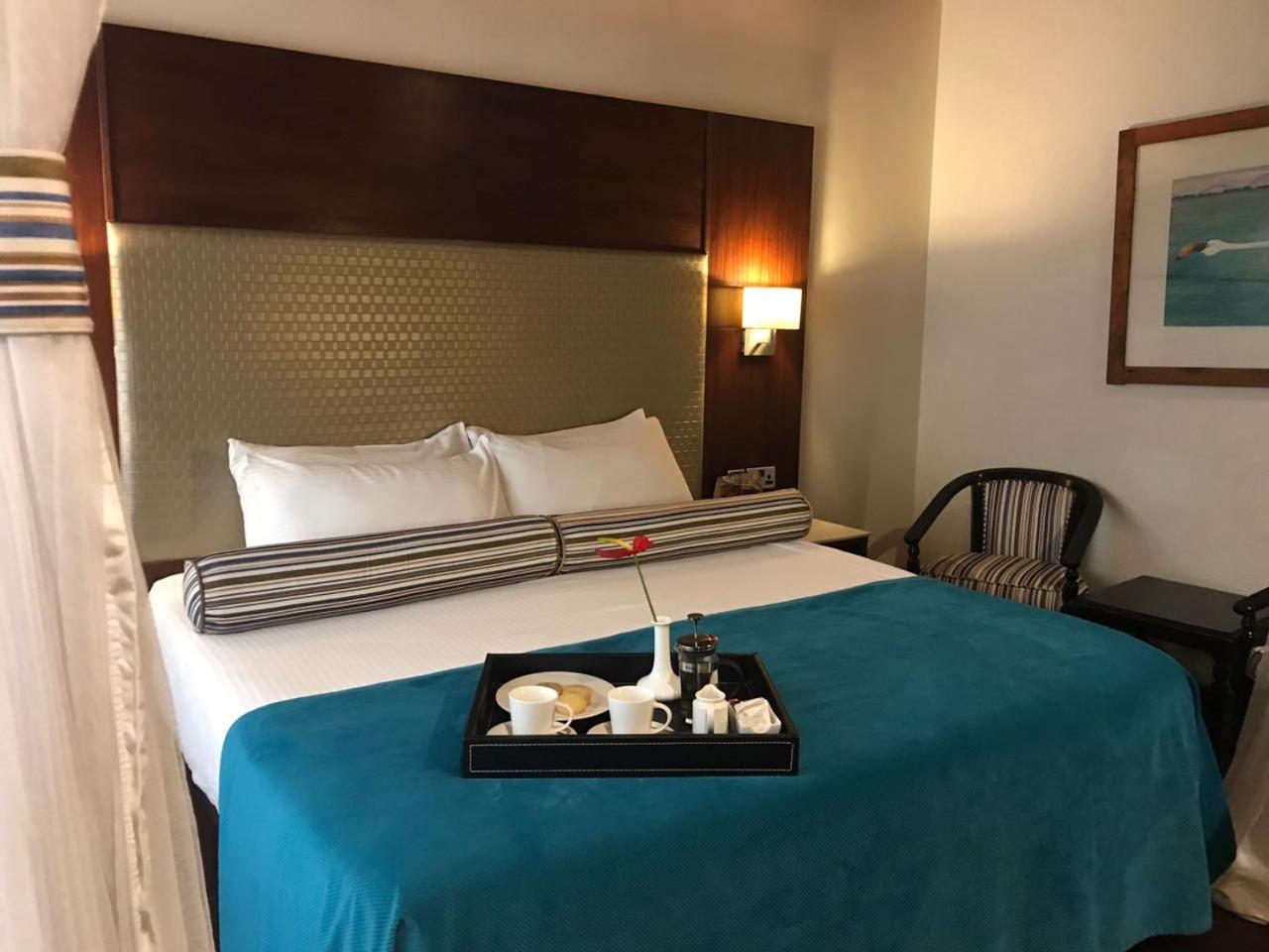 Executive Suite - Photo 5