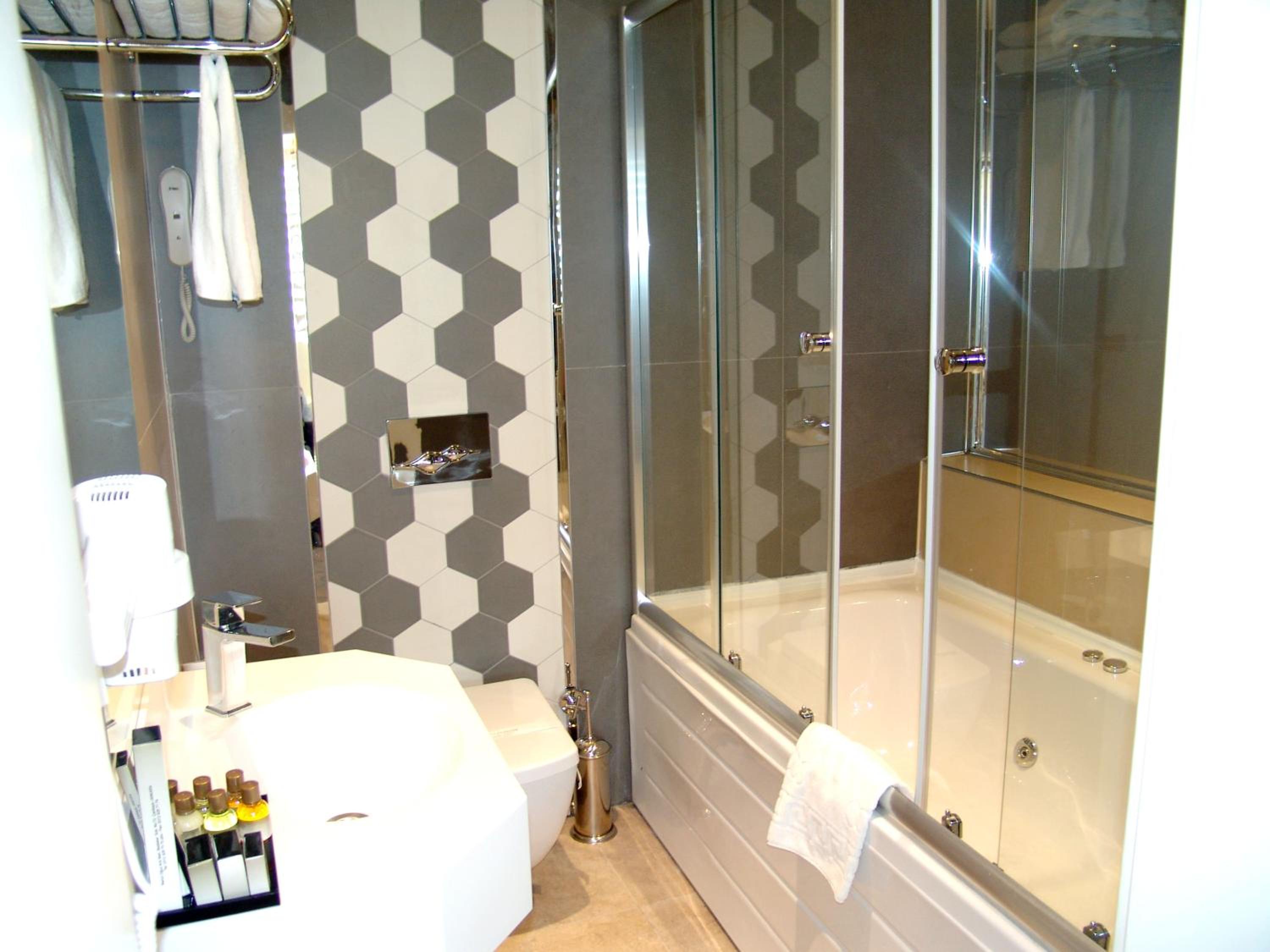 Duplex Suite - Photo 2