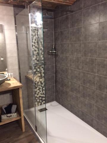 Deluxe King Room photo 3