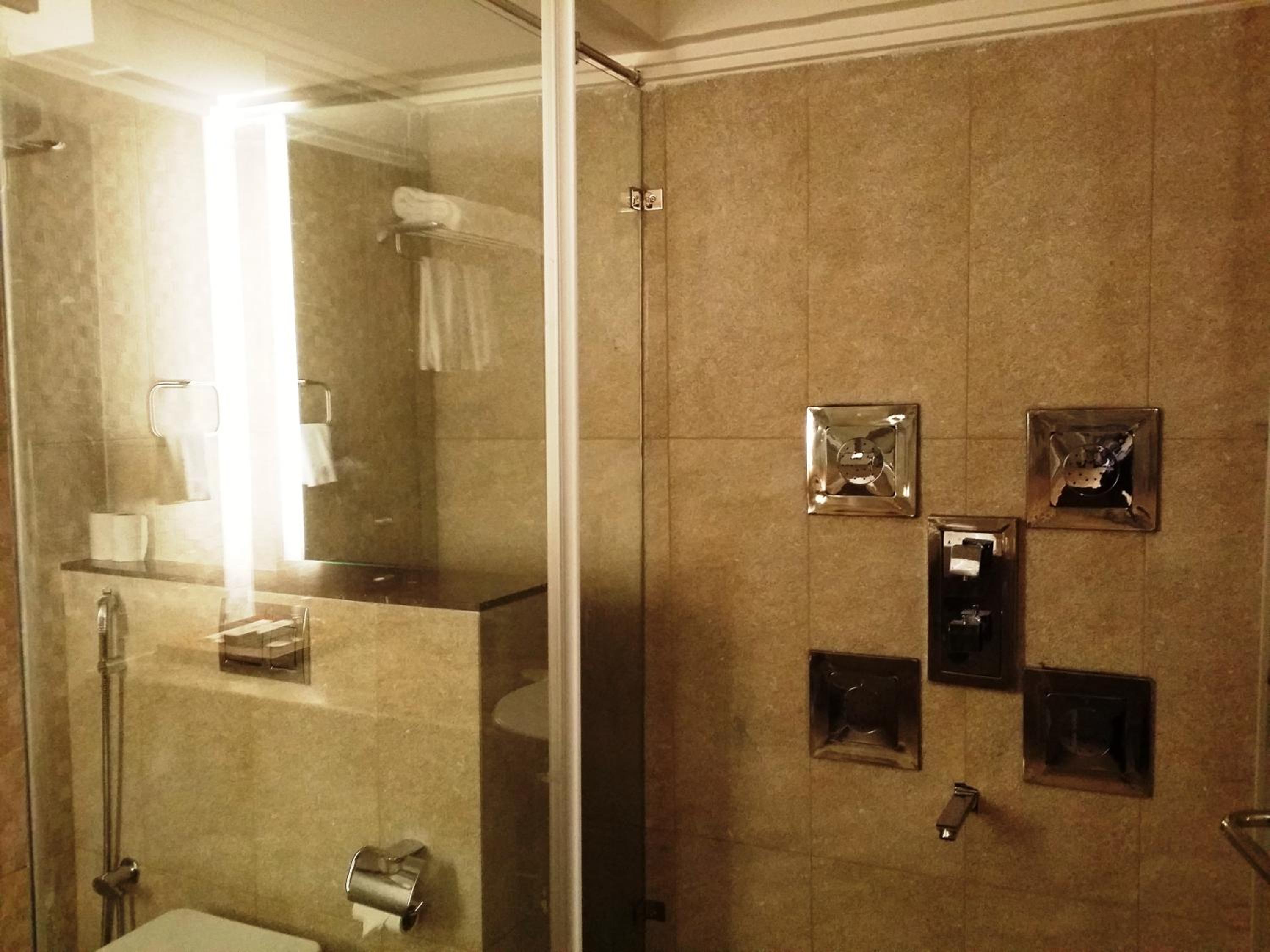 Suite - Photo 4