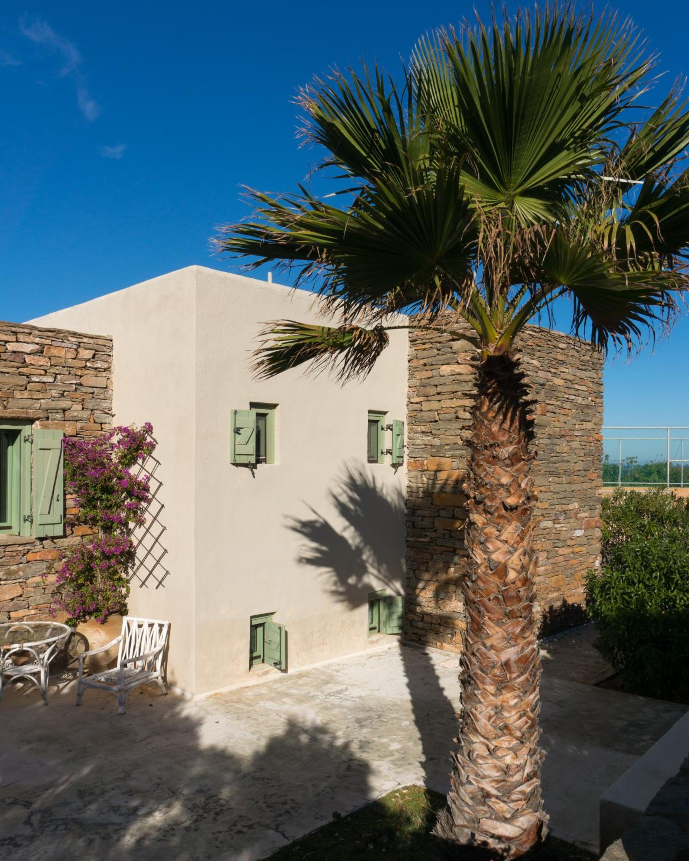 Villa with Sea View - Photo 18