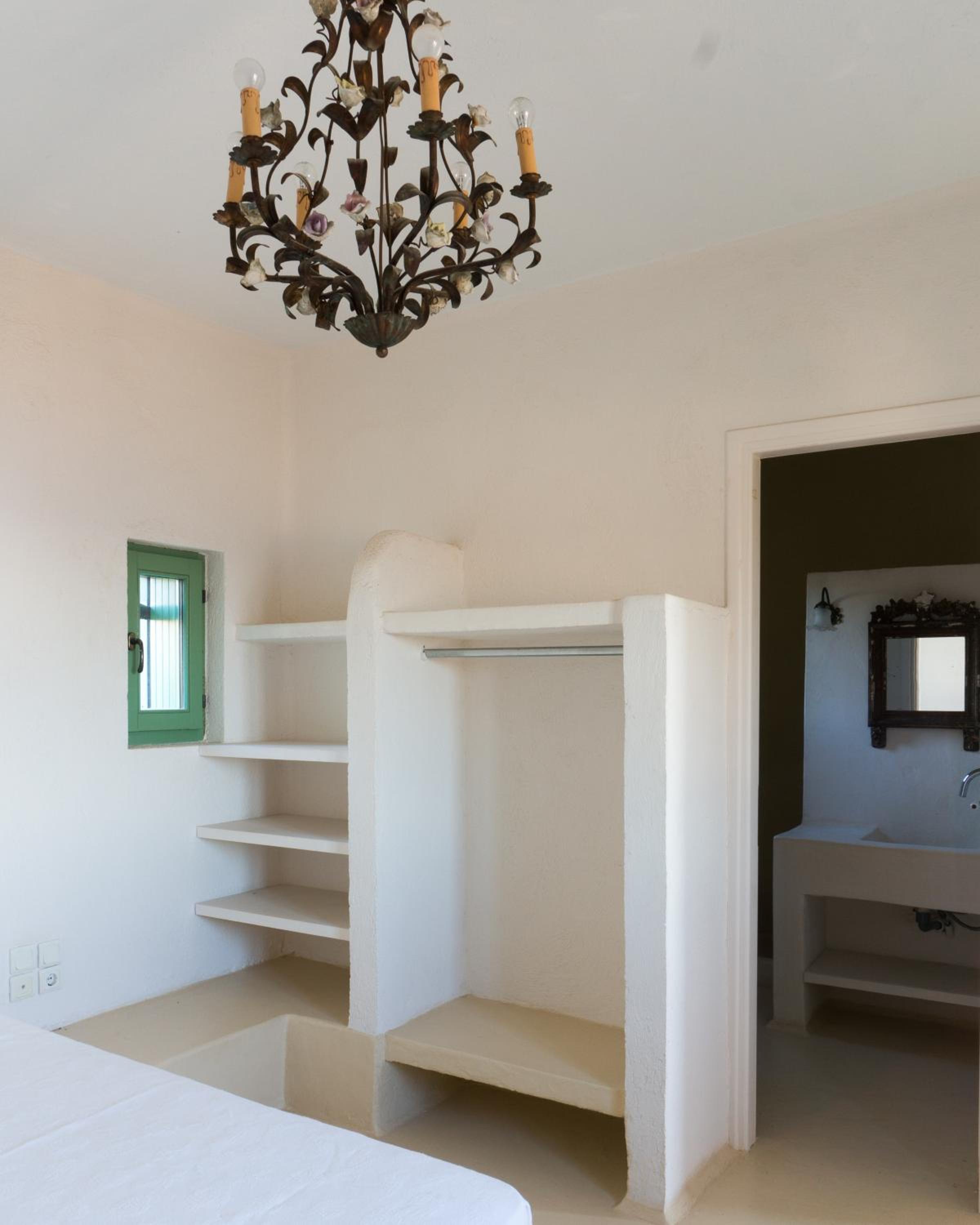 Villa with Sea View - Photo 16
