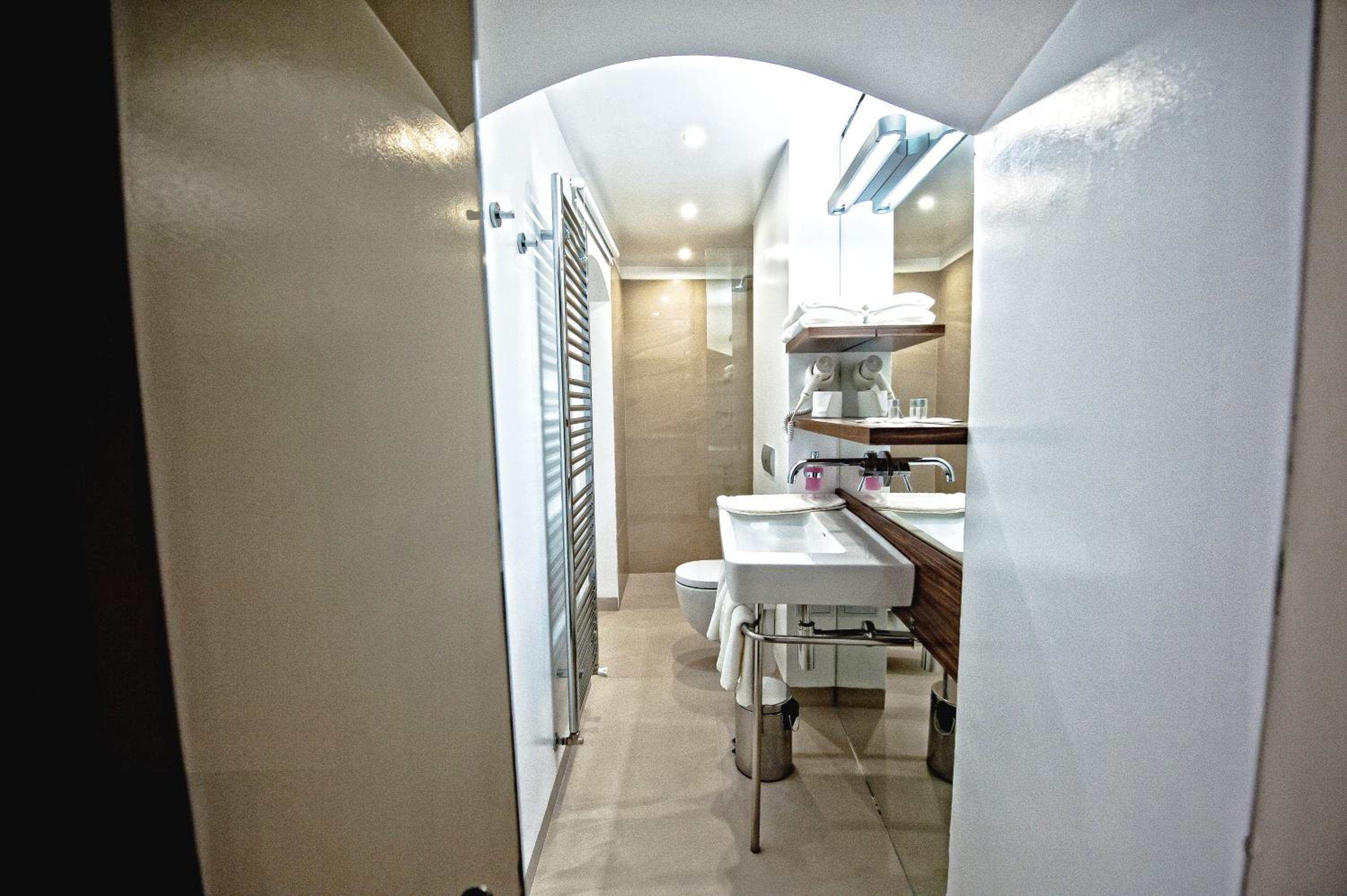 Superior Double Room - Photo 16