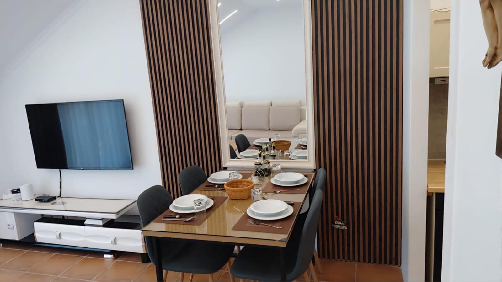 Deluxe One-Bedroom Apartment