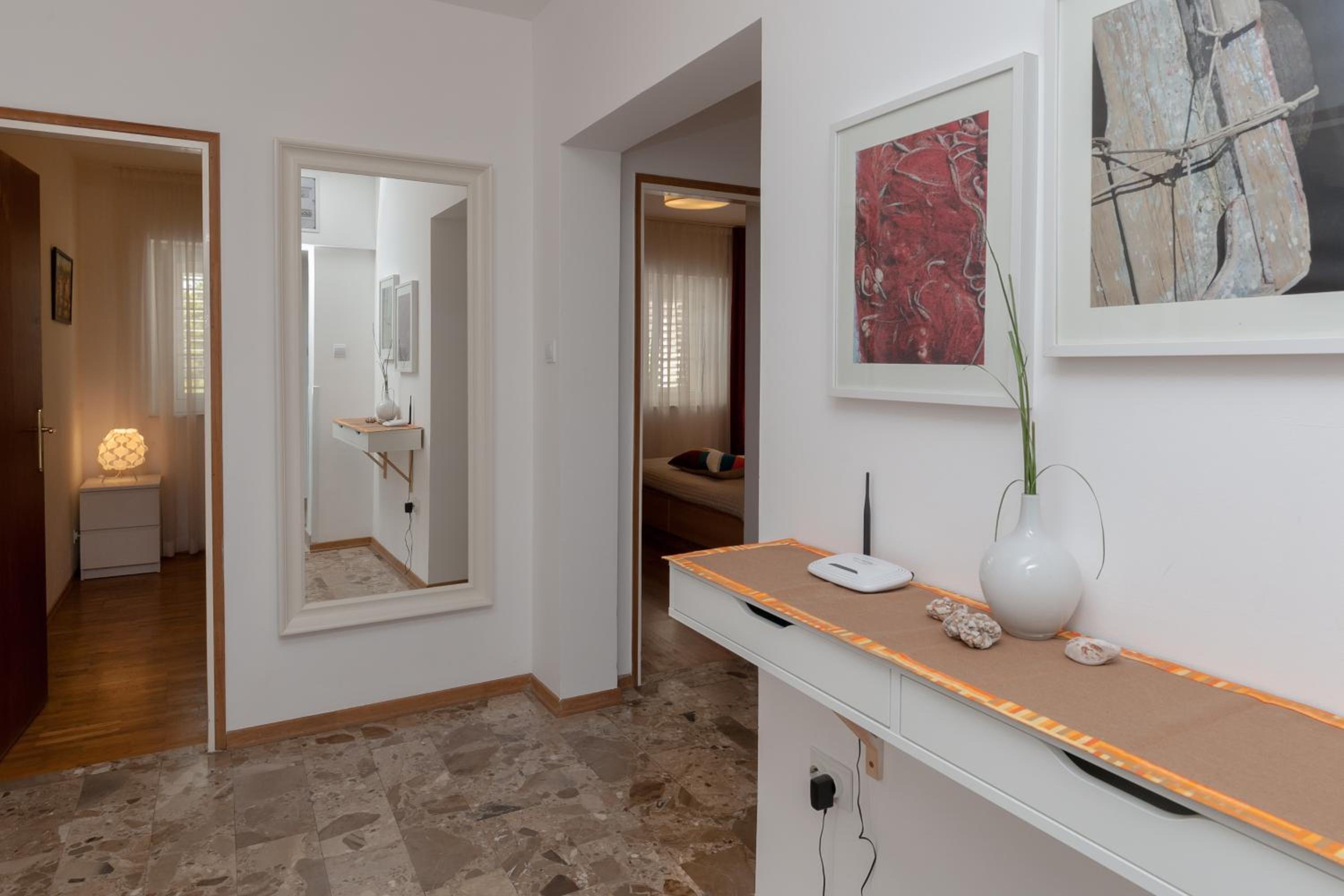 Family Apartment with Terrace and Sea View photo 2
