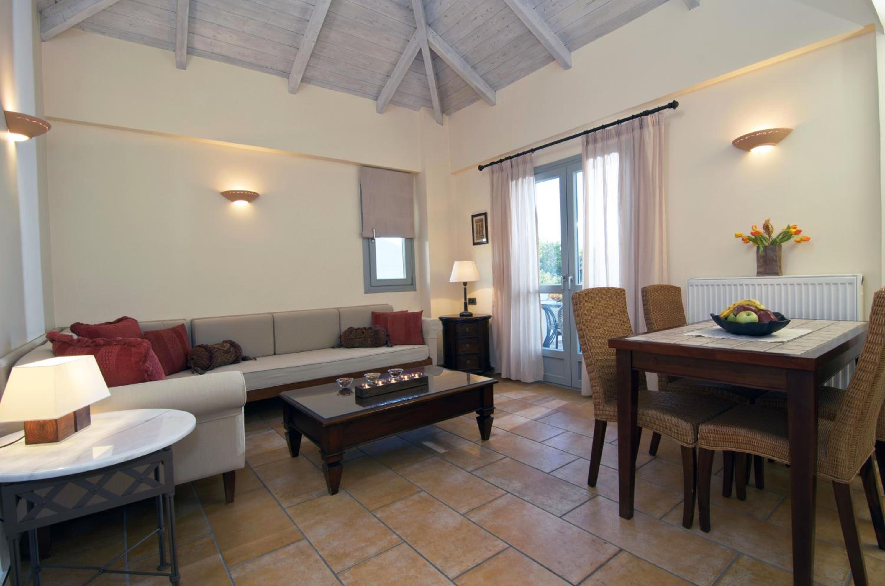 Suite (2-4 People)