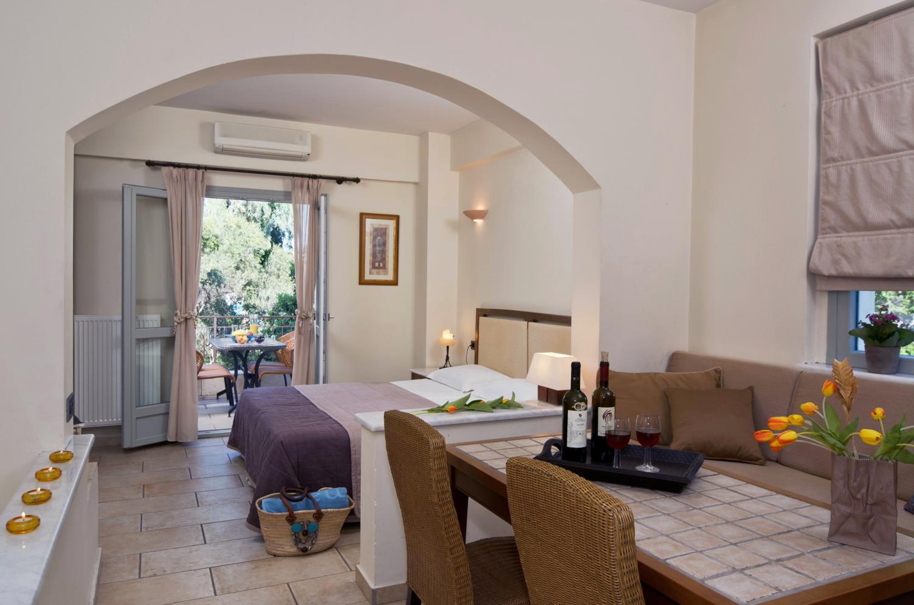 Superior Apartment - Split Level (2-5 people)