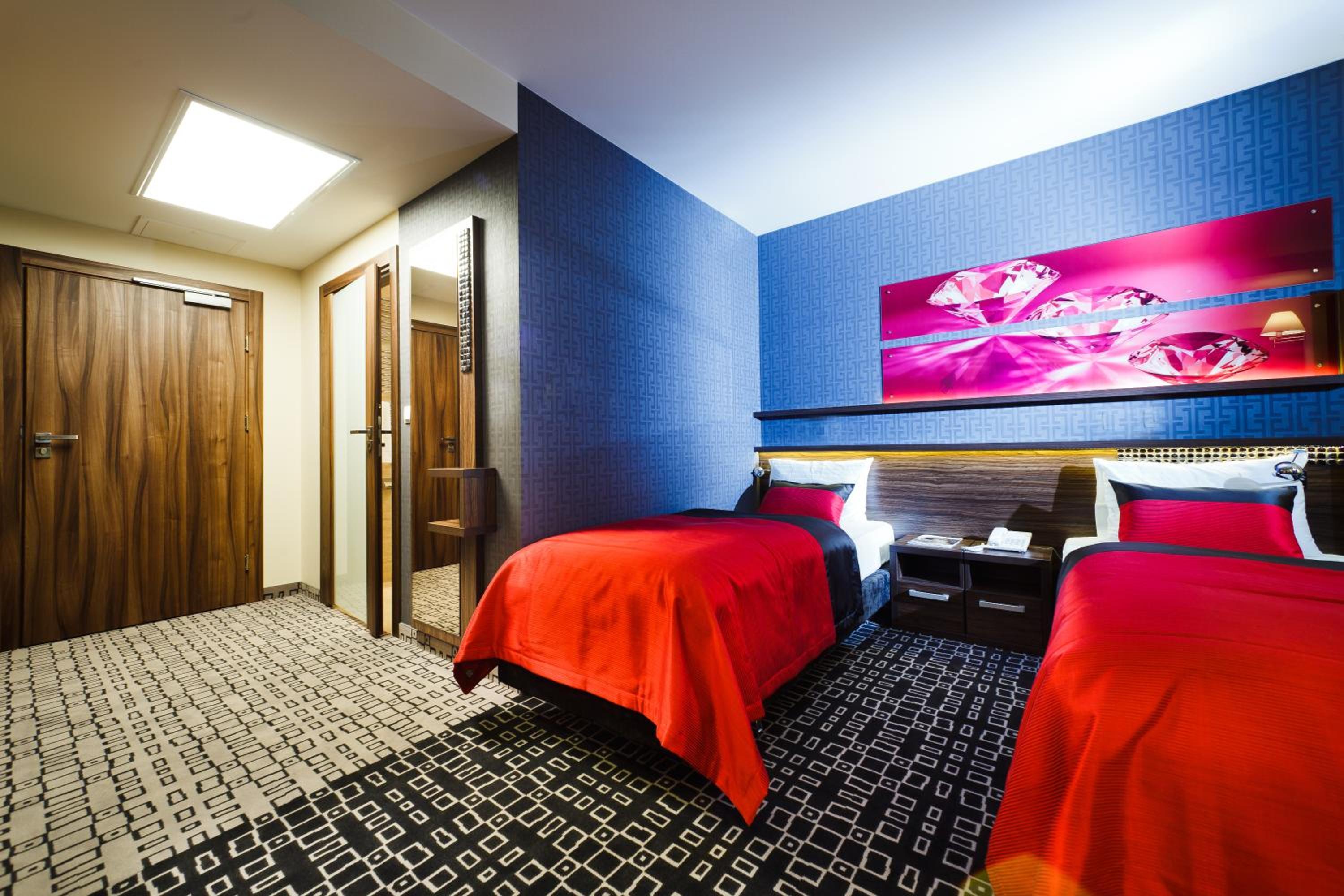 Standard Double or Twin Room - Photo 1