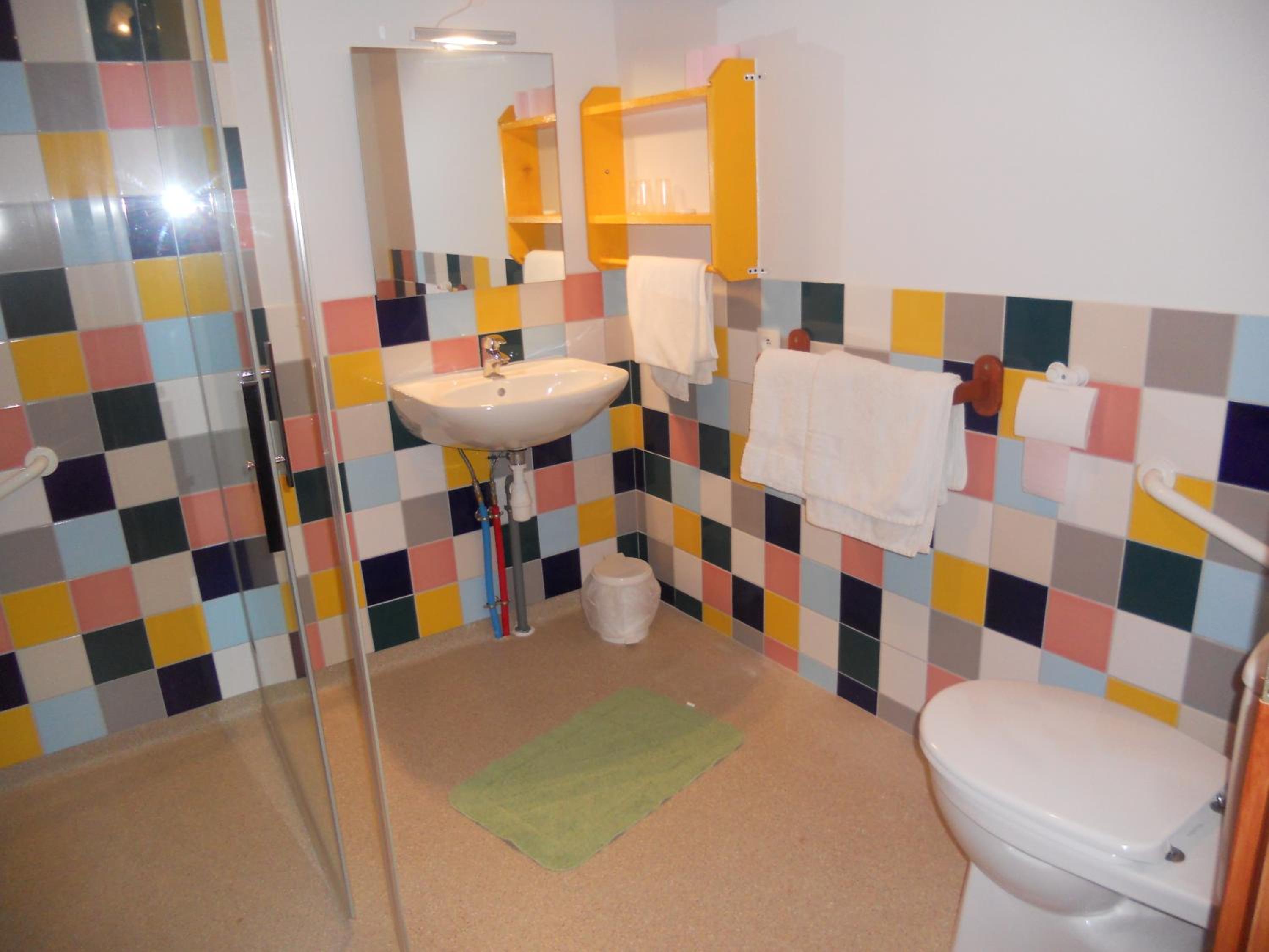 Suite (2 Adults + 1 Child) - Photo 5
