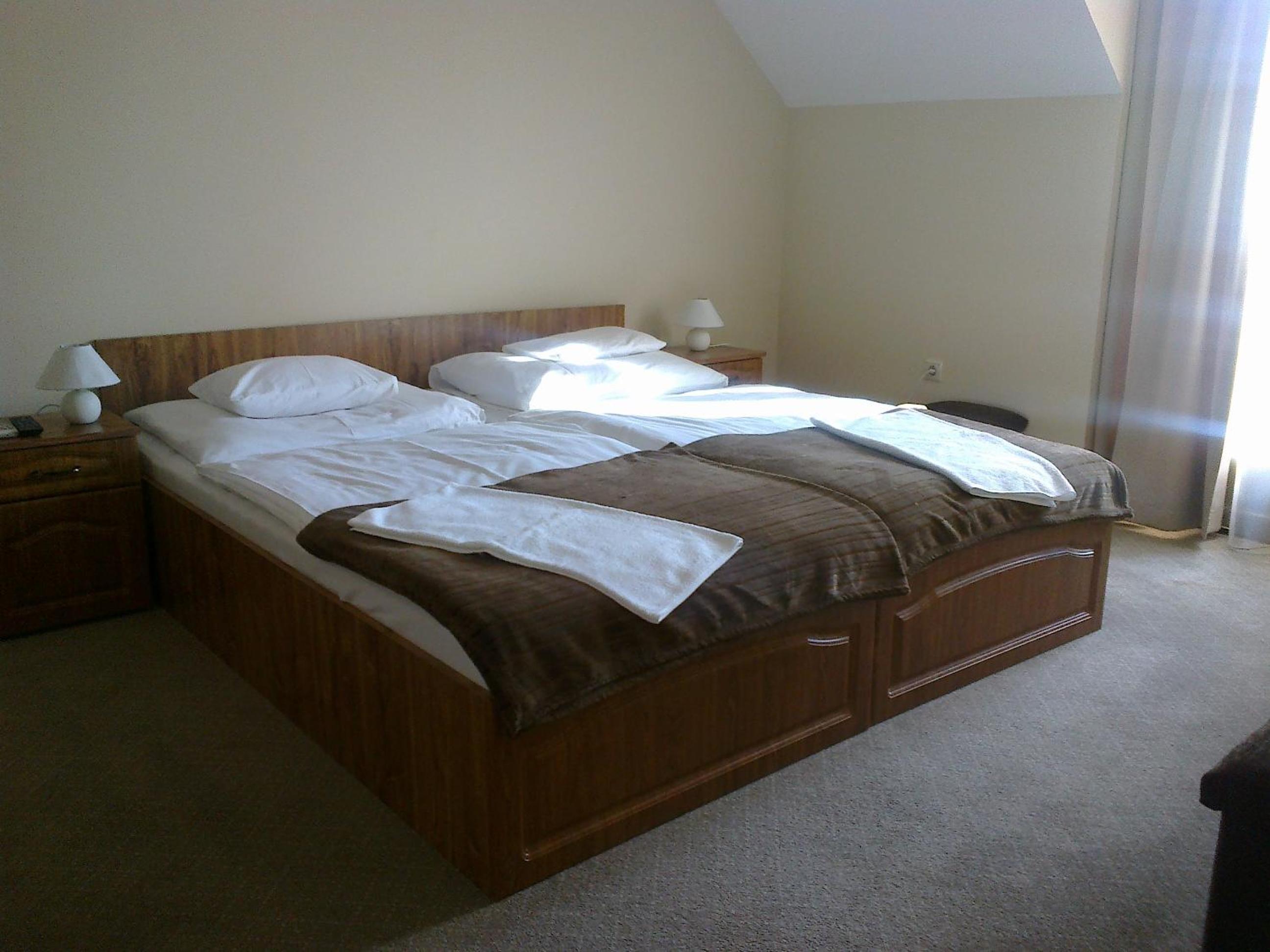 Double or Twin Room - Photo 2