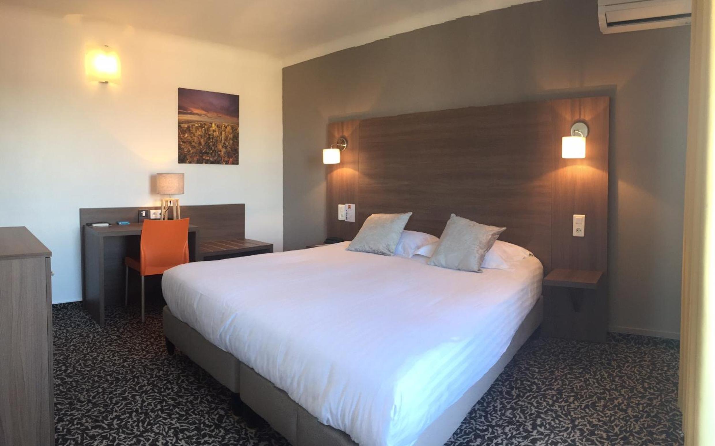 Classic Double Room - Photo 10