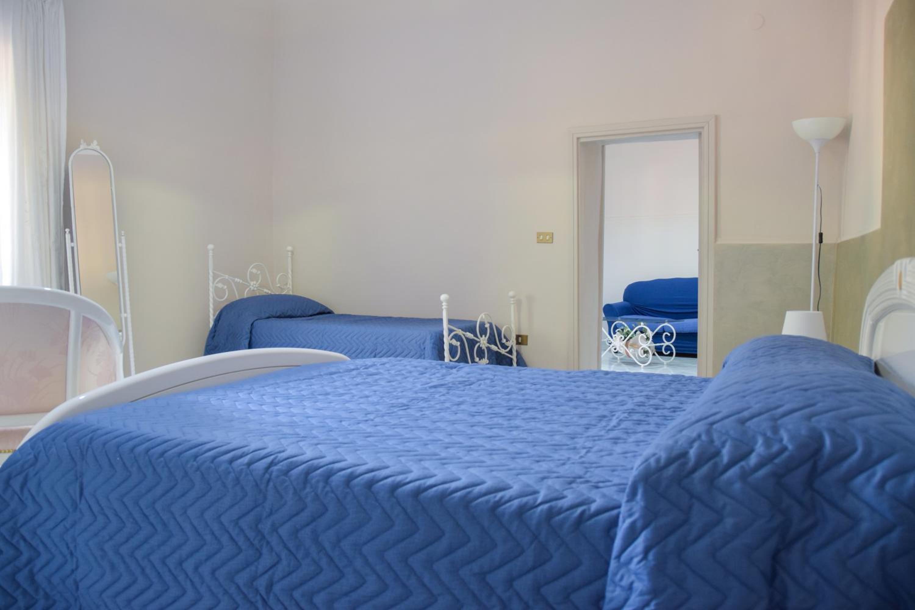 Comfort Triple Room - Photo 2
