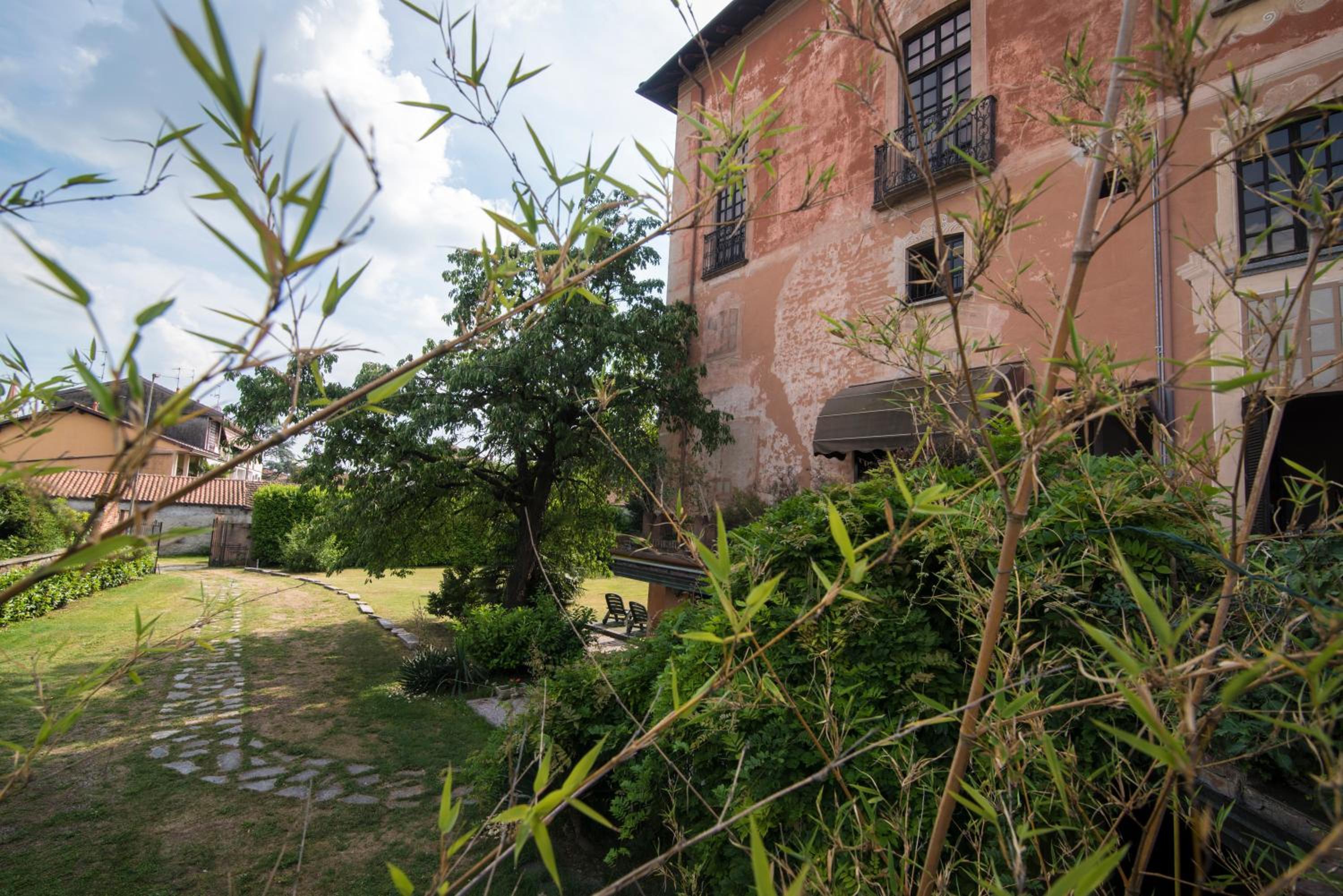 Apartment with Garden View - Photo 16