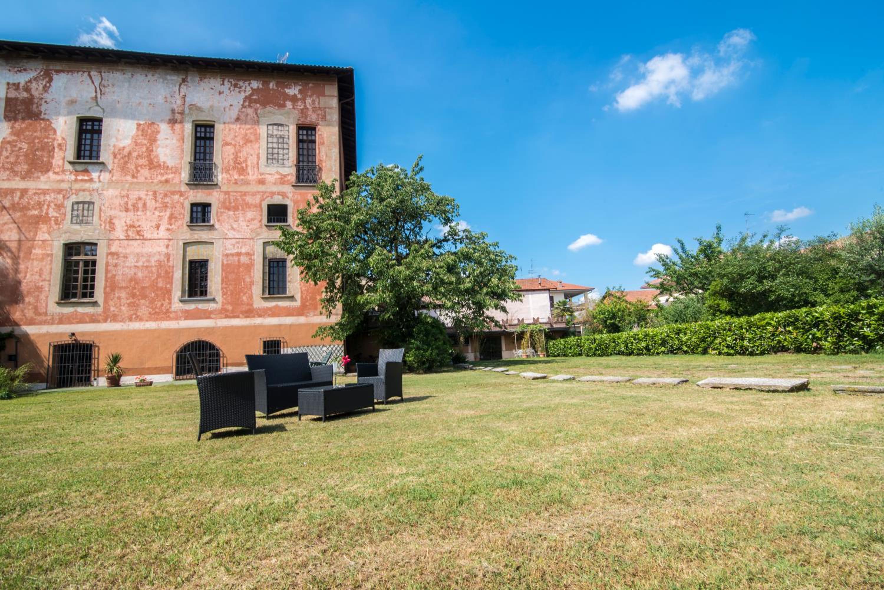 Apartment with Garden View - Photo 19