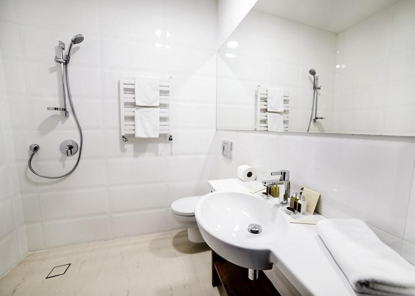 Twin Room - Photo 4