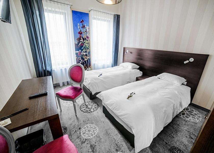 Twin Room - Photo 1