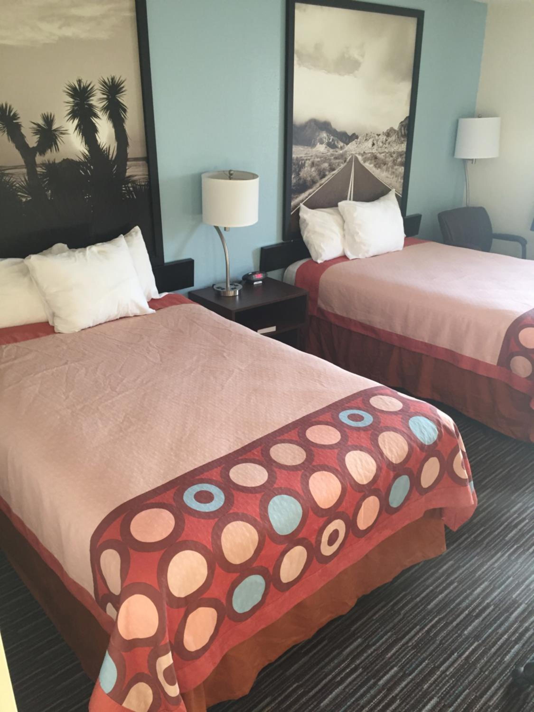 Double Room with Two Double Beds - Non-Smoking - Photo 8